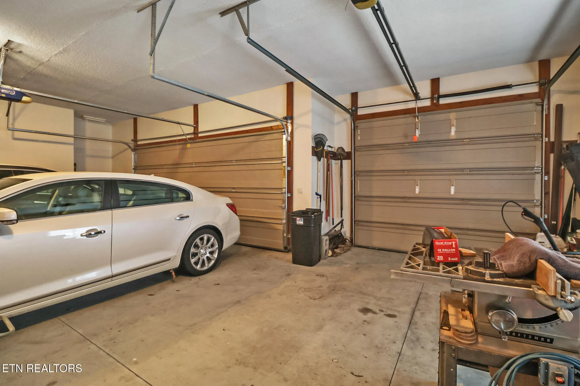 Property Slideshow image 39 of 53 | 17 forest hill ct, Crossville, TN, 38558