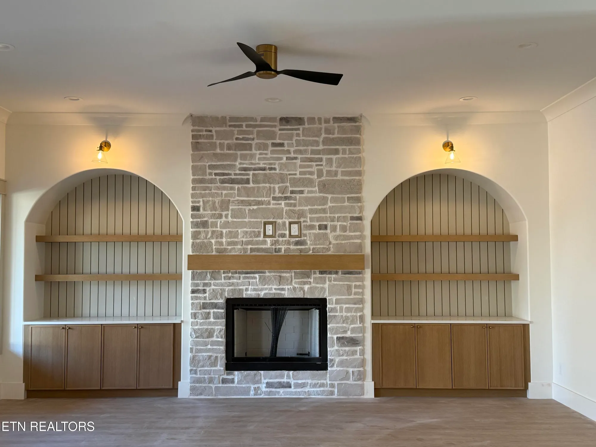 Property Slideshow image 2 of 11 | 120 chuniloti way, Loudon, TN, 37774