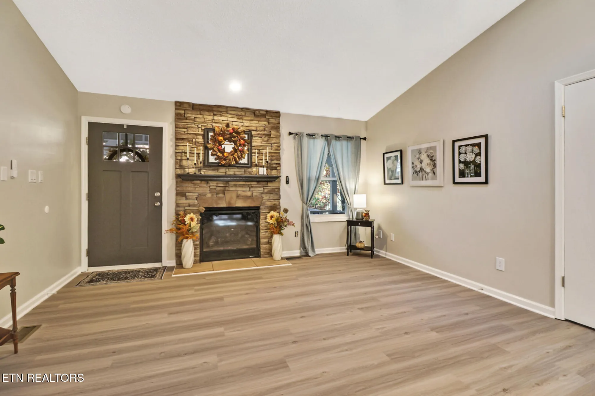 Property Slideshow image 9 of 50 | 113 anglewood dr, Crossville, TN, 38558