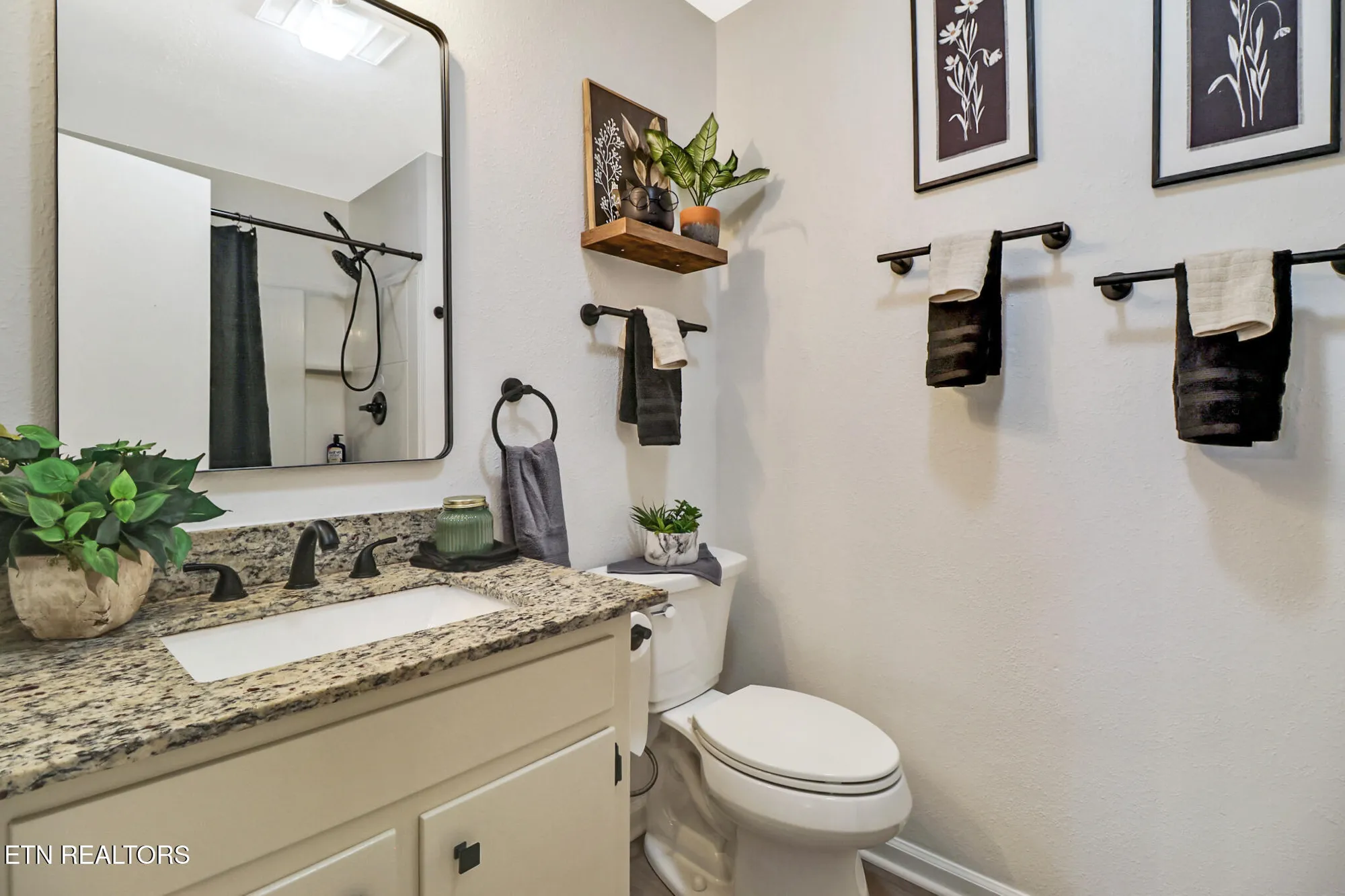 Property Slideshow image 21 of 50 | 113 anglewood dr, Crossville, TN, 38558