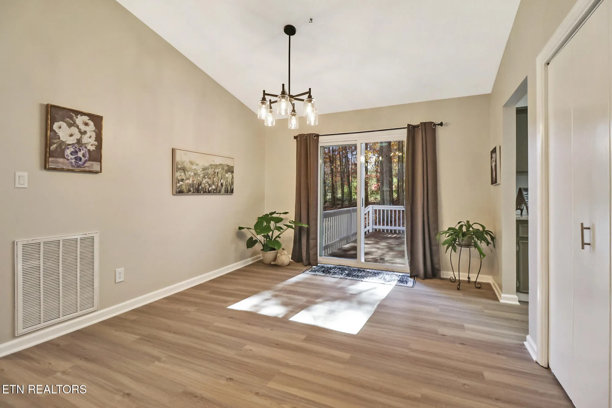 Property Slideshow image 11 of 50 | 113 anglewood dr, Crossville, TN, 38558