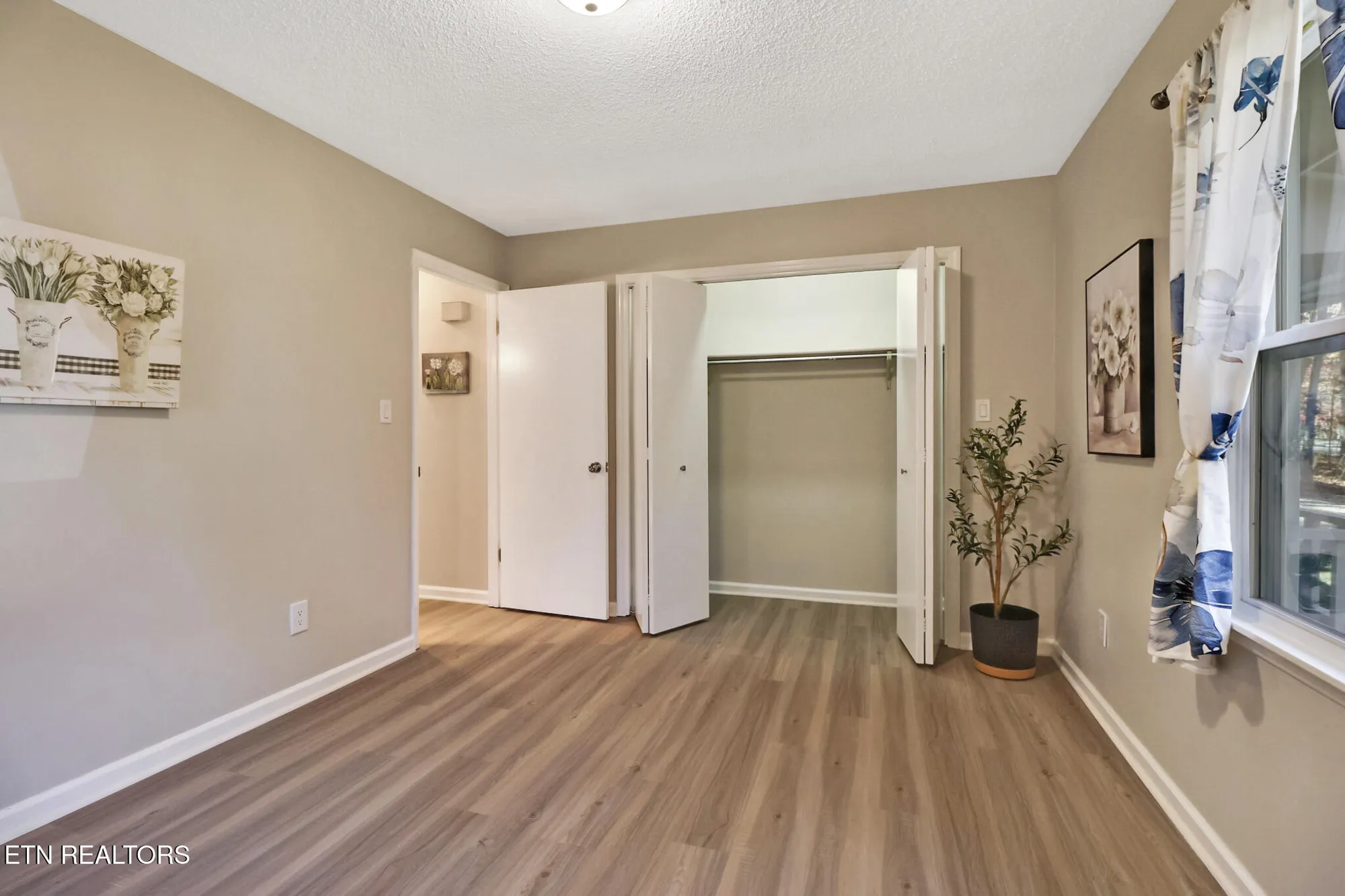 Property Slideshow image 43 of 50 | 113 anglewood dr, Crossville, TN, 38558