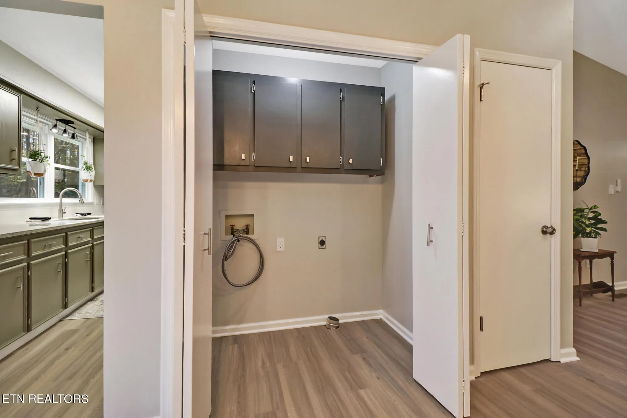 Property Slideshow image 44 of 50 | 113 anglewood dr, Crossville, TN, 38558