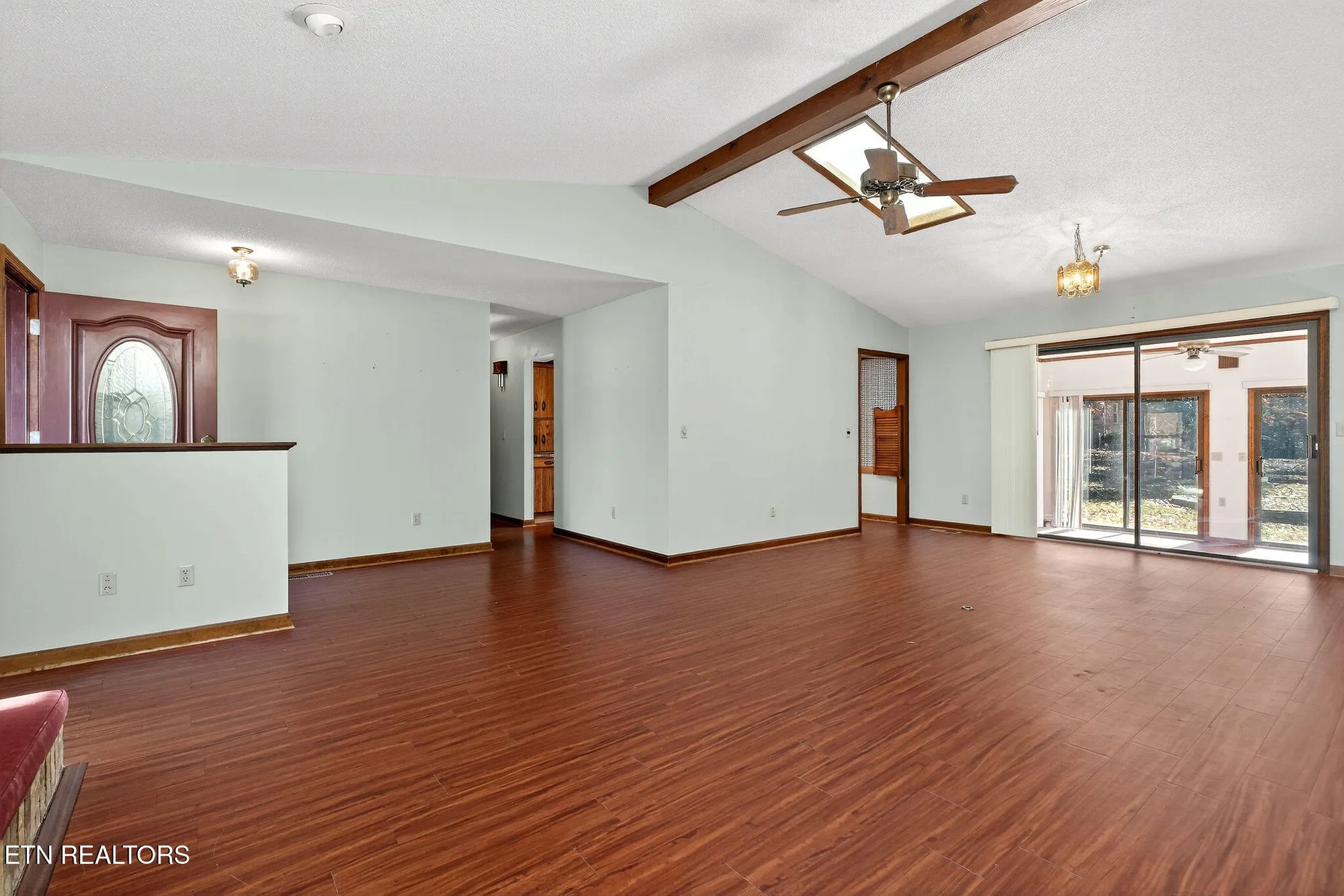 Property Slideshow image 6 of 35 | 112 shore ln, Crossville, TN, 38558