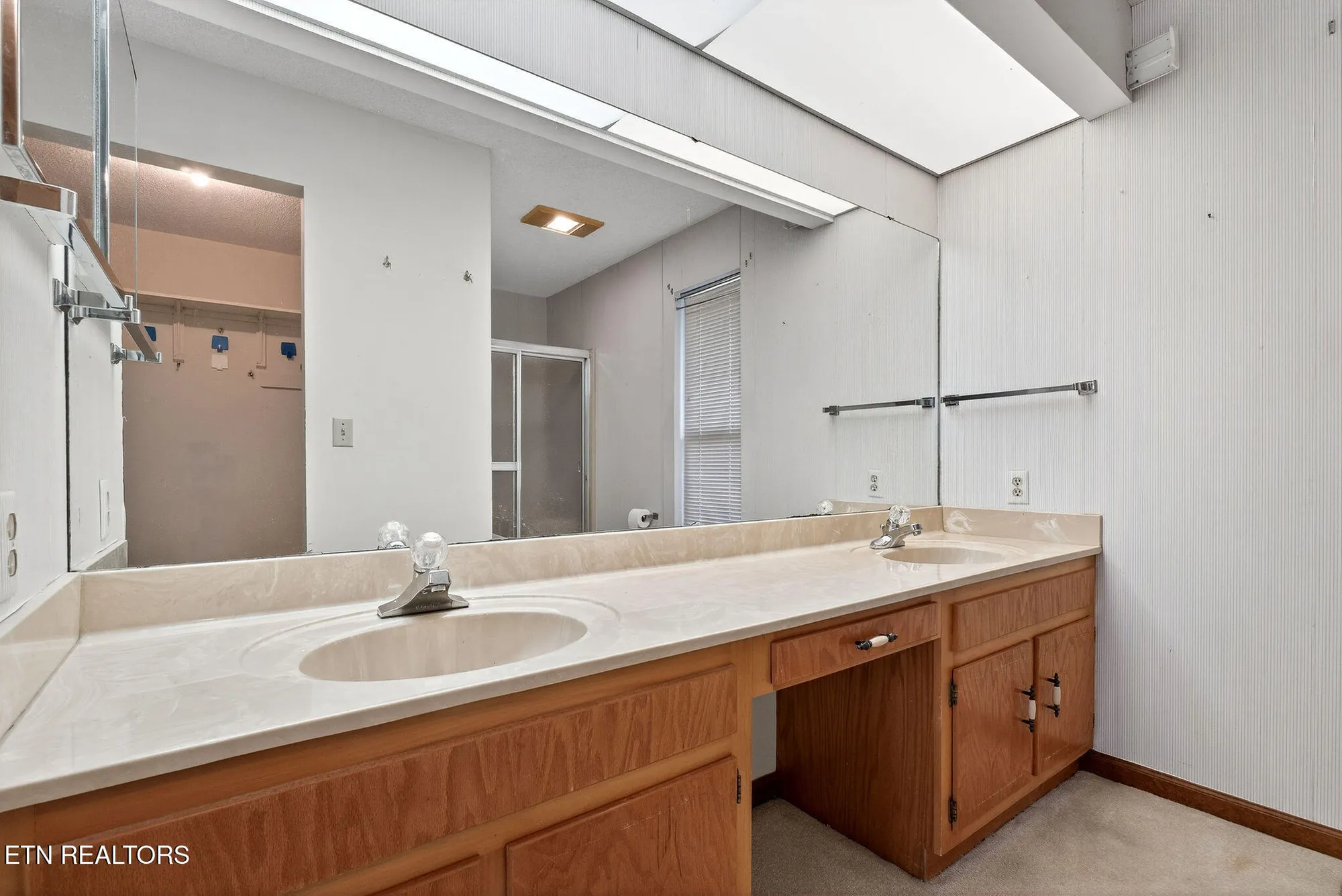 Property Slideshow image 18 of 35 | 112 shore ln, Crossville, TN, 38558