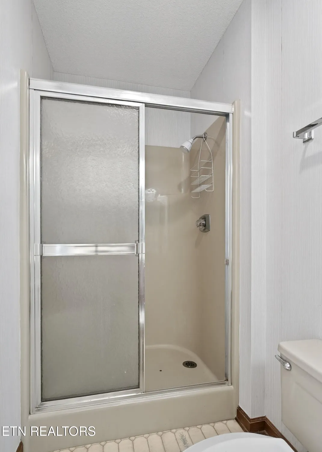 Property Slideshow image 19 of 35 | 112 shore ln, Crossville, TN, 38558