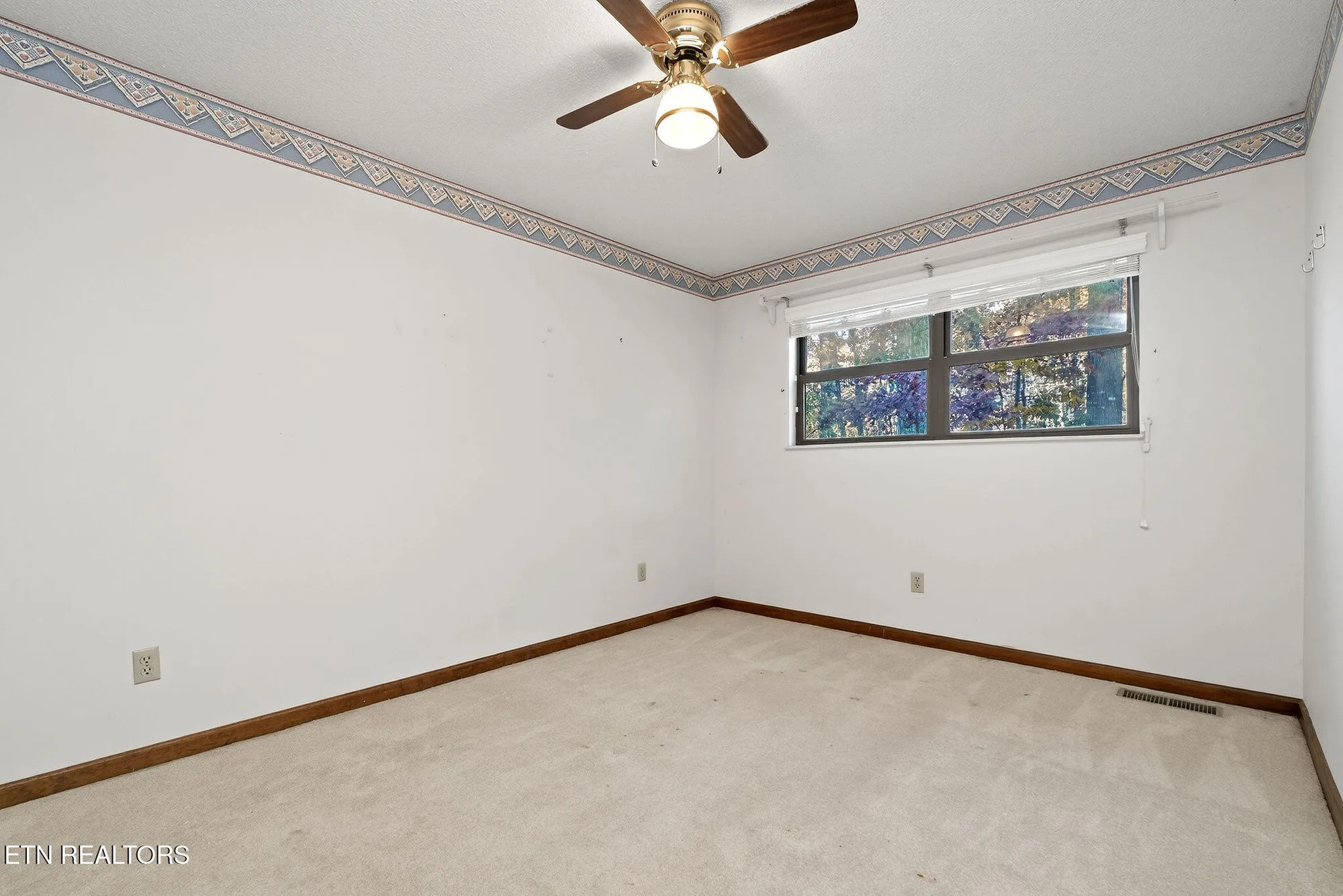 Property Slideshow image 20 of 35 | 112 shore ln, Crossville, TN, 38558