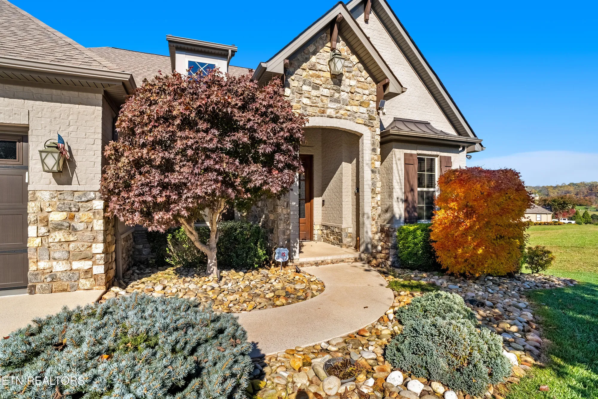 Property Slideshow image 4 of 60 | 275 hummingbird dr, Vonore, TN, 37885