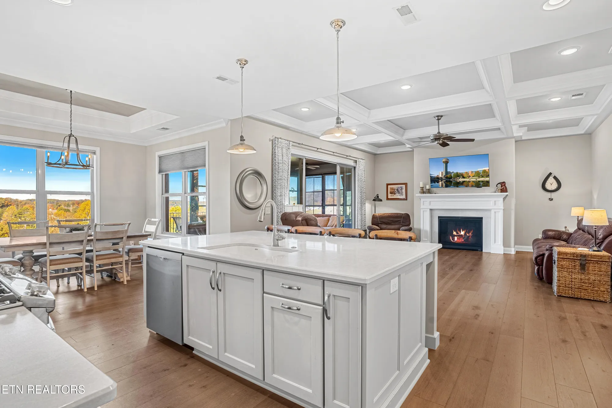 Property Slideshow image 16 of 60 | 275 hummingbird dr, Vonore, TN, 37885