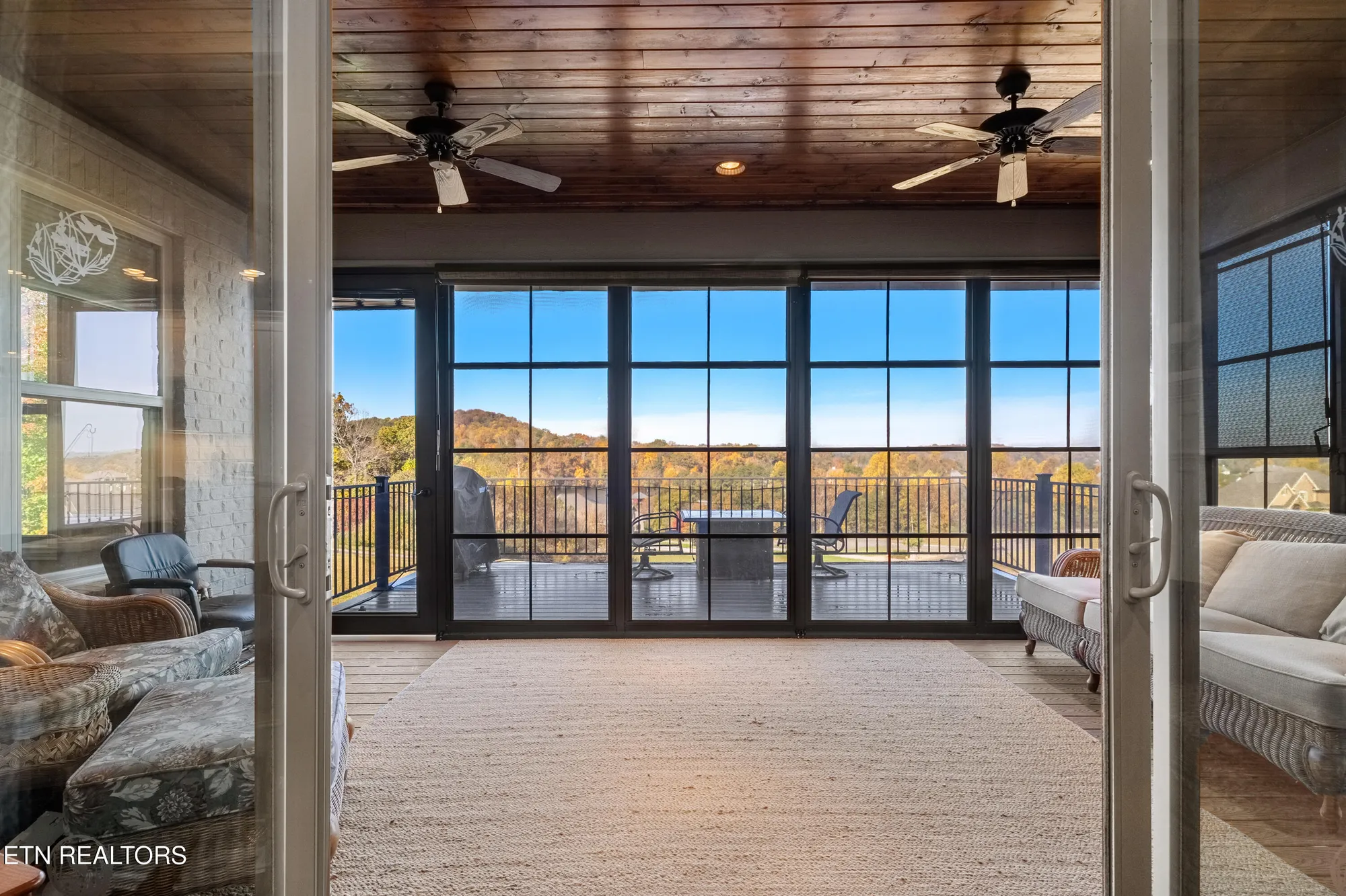 Property Slideshow image 10 of 60 | 275 hummingbird dr, Vonore, TN, 37885