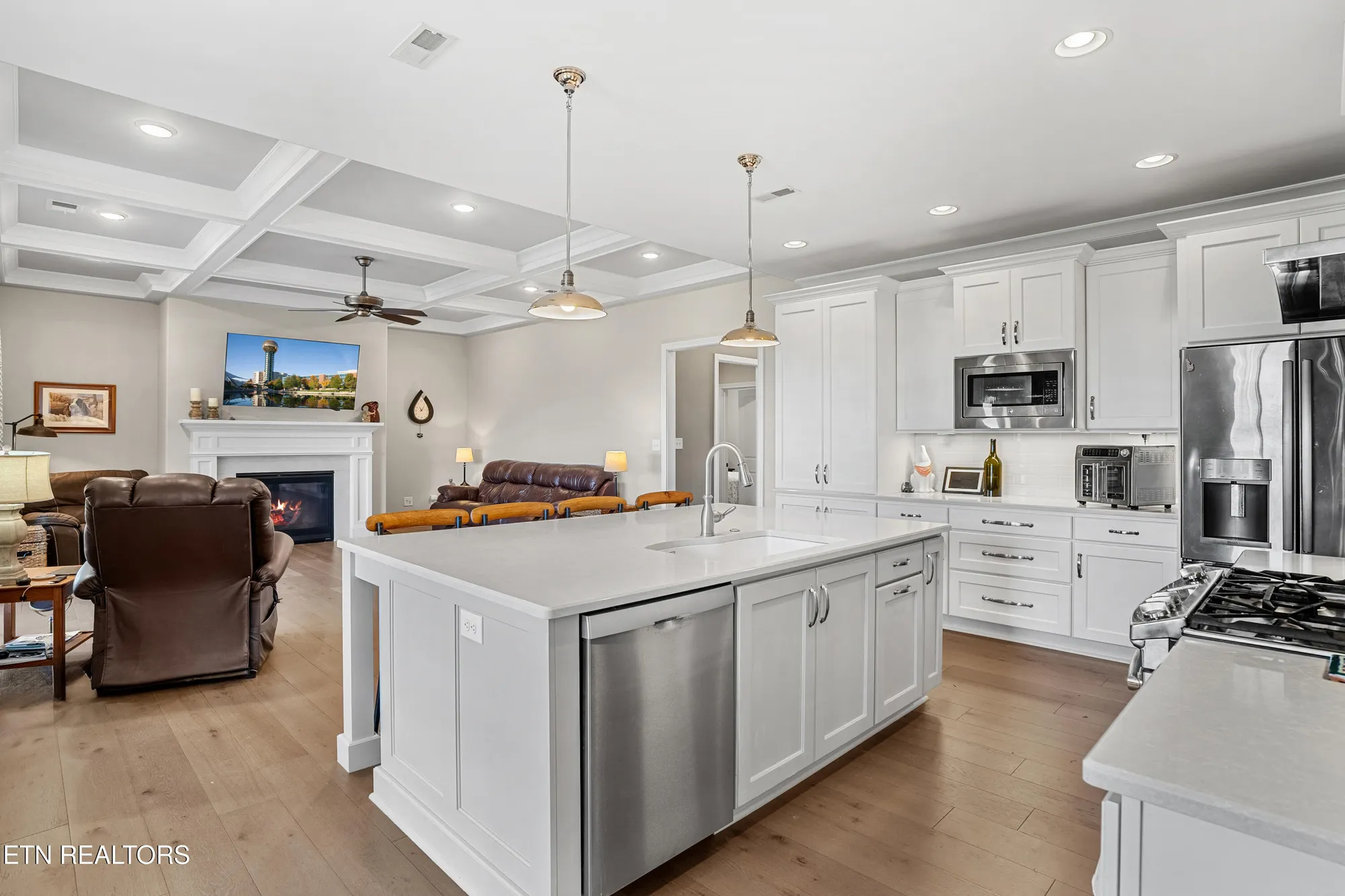 Property Slideshow image 14 of 60 | 275 hummingbird dr, Vonore, TN, 37885