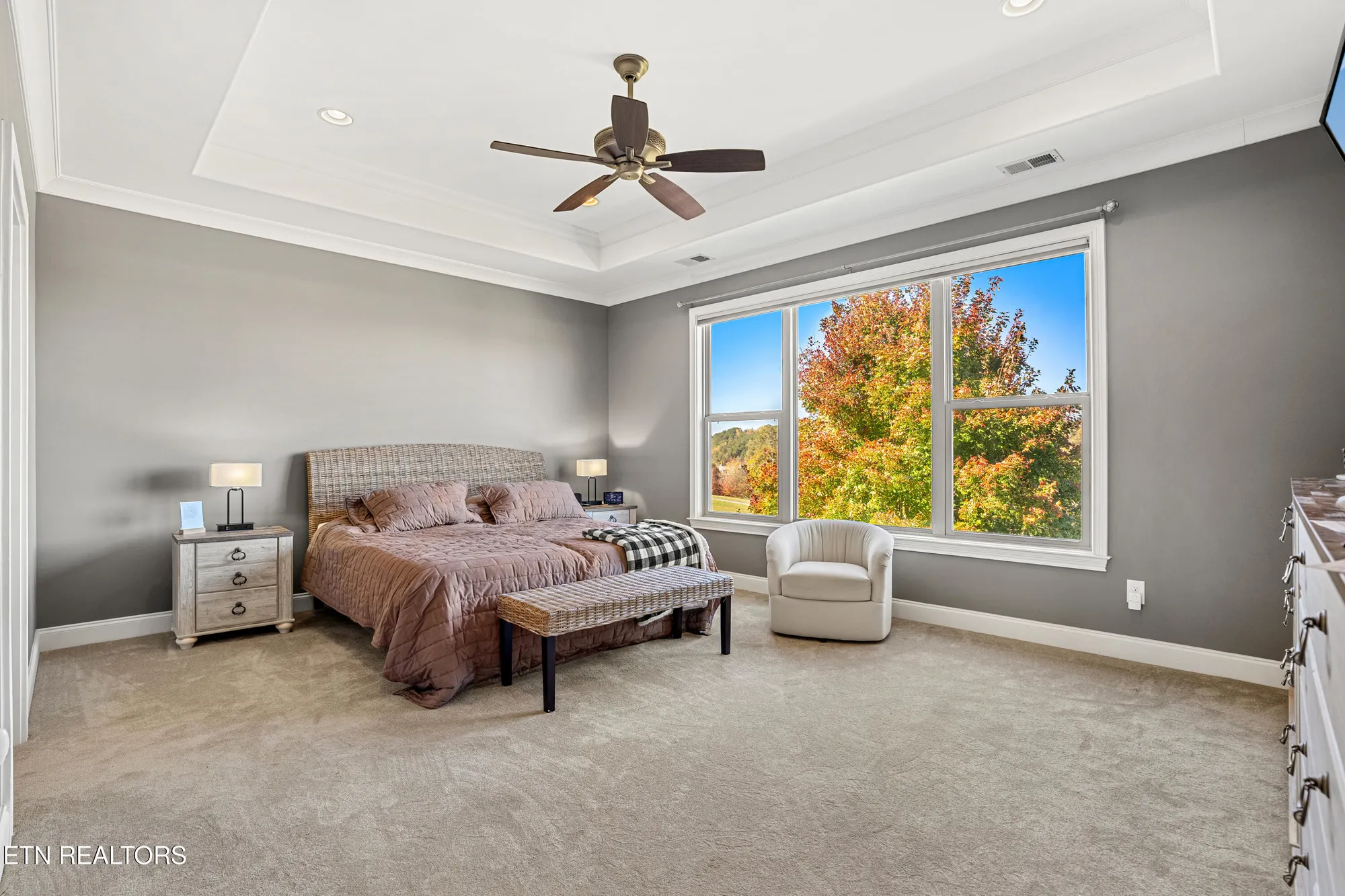 Property Slideshow image 22 of 60 | 275 hummingbird dr, Vonore, TN, 37885