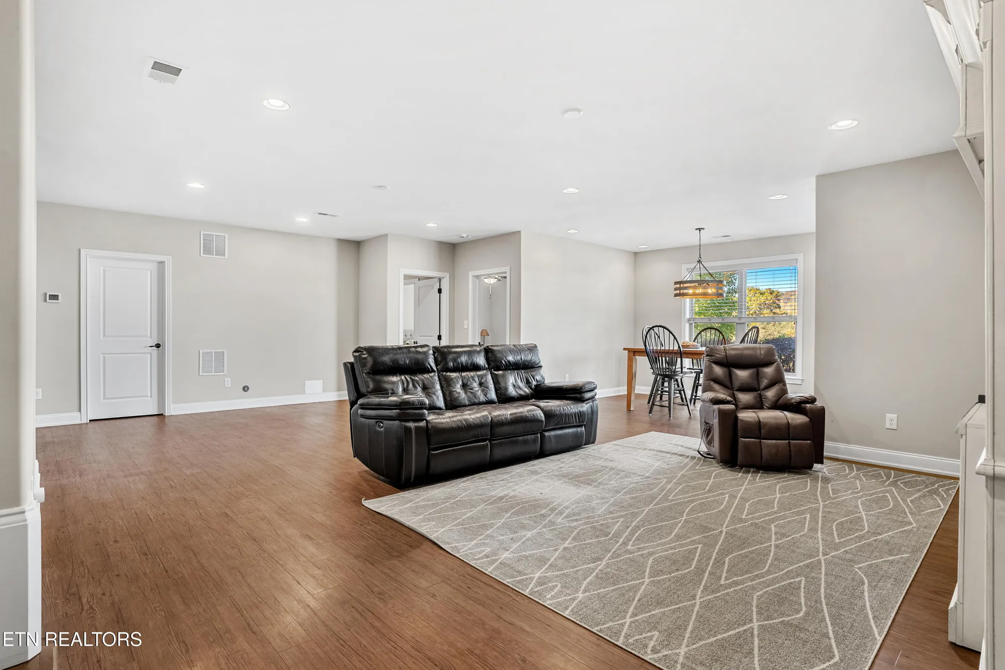 Property Slideshow image 32 of 60 | 275 hummingbird dr, Vonore, TN, 37885