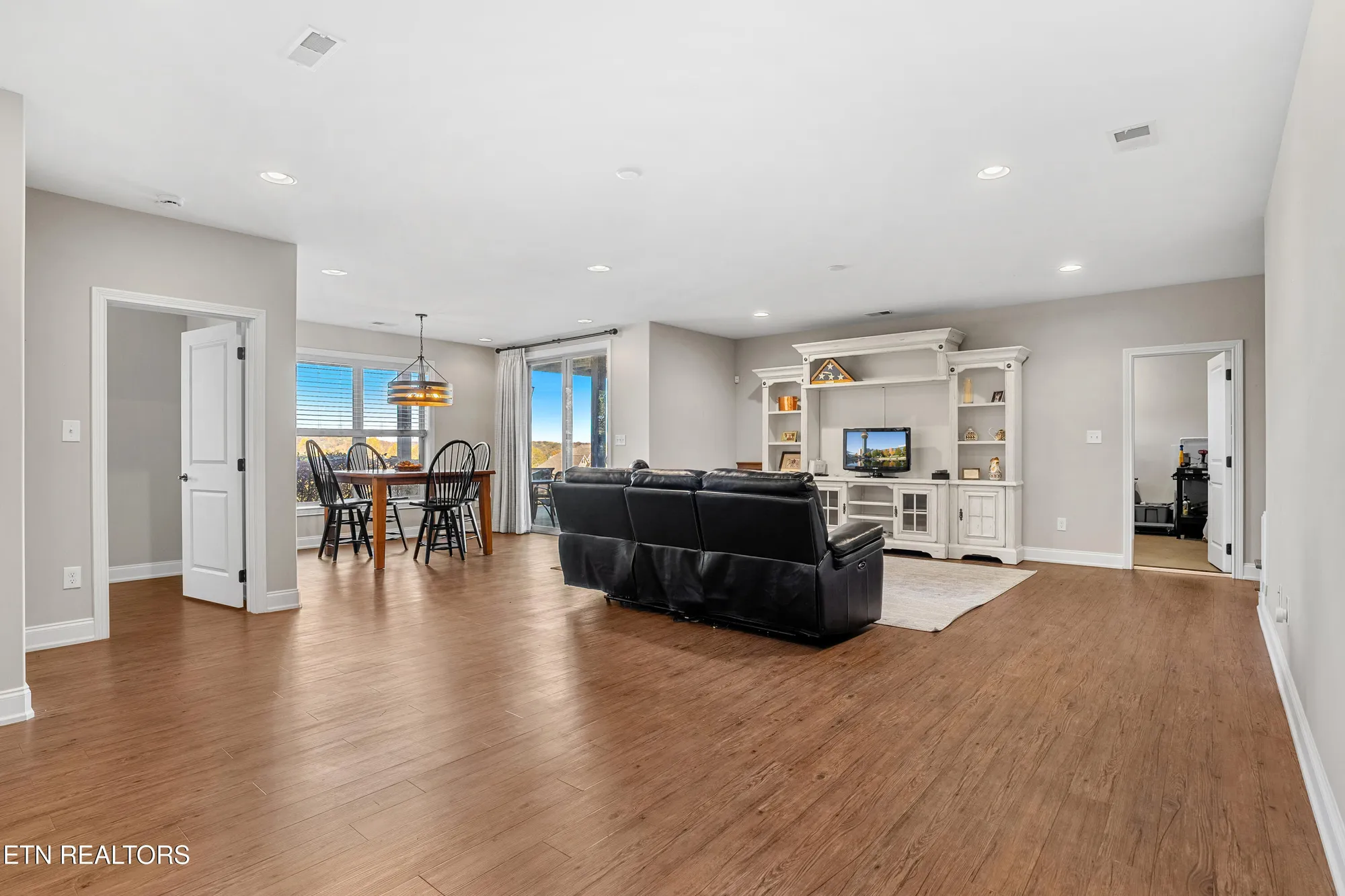 Property Slideshow image 33 of 60 | 275 hummingbird dr, Vonore, TN, 37885