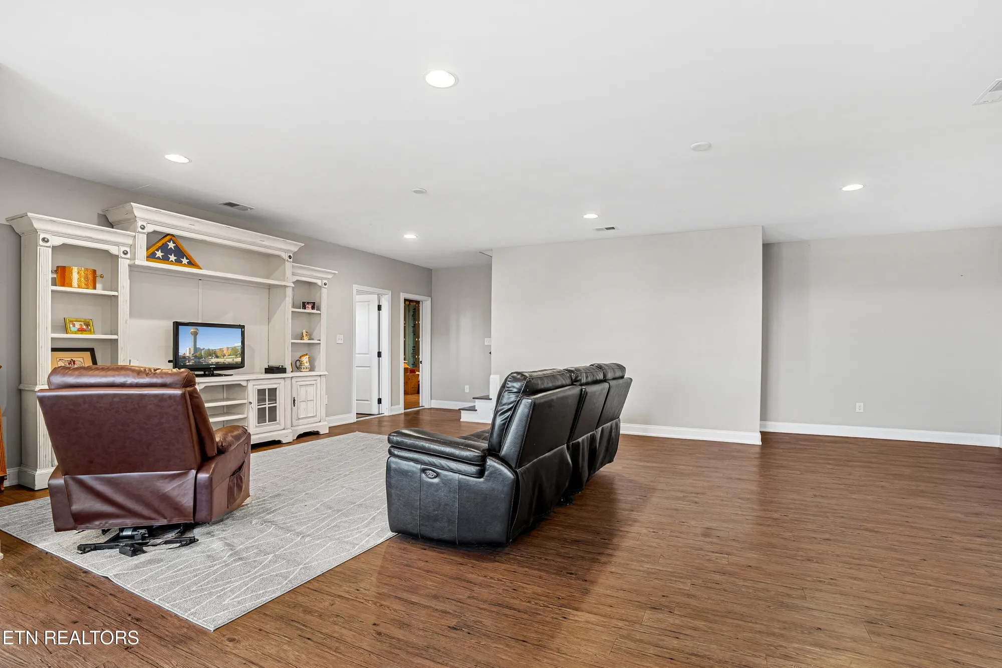 Property Slideshow image 38 of 60 | 275 hummingbird dr, Vonore, TN, 37885