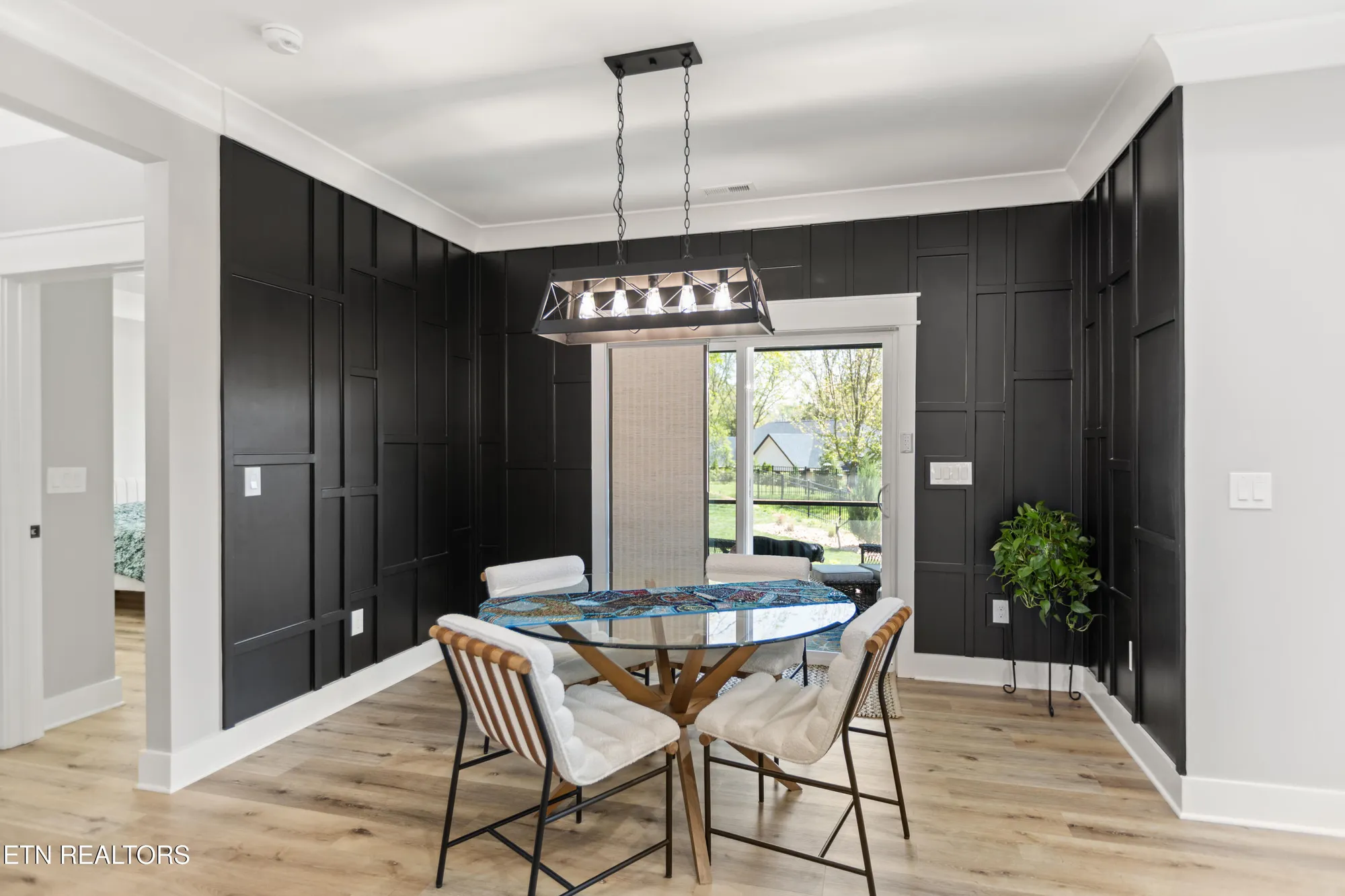 Property Slideshow image 17 of 37 | 141 daleyuhski way, Loudon, TN, 37774