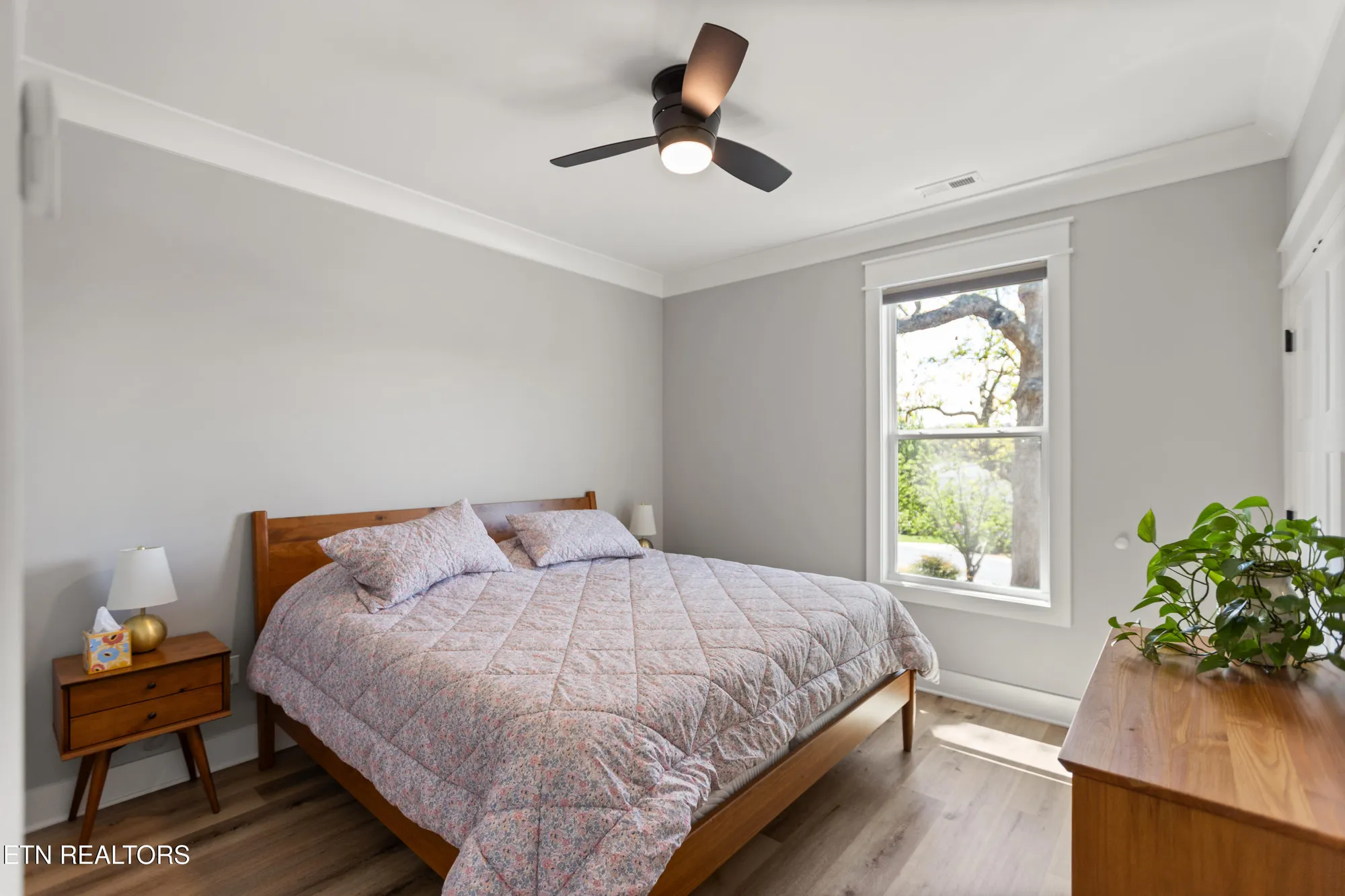 Property Slideshow image 25 of 37 | 141 daleyuhski way, Loudon, TN, 37774