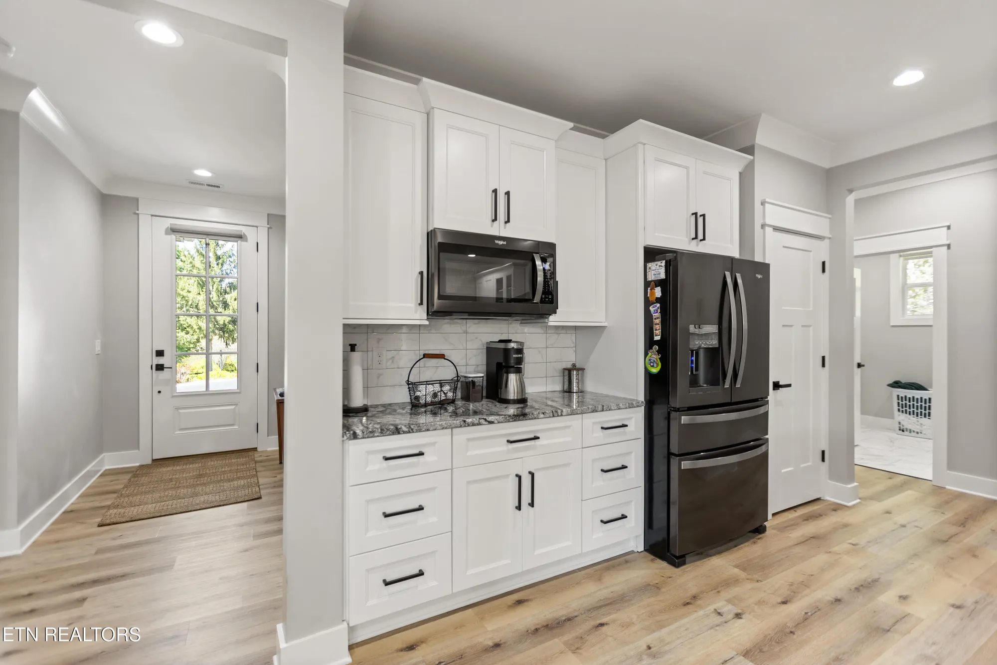 Property Slideshow image 15 of 37 | 141 daleyuhski way, Loudon, TN, 37774