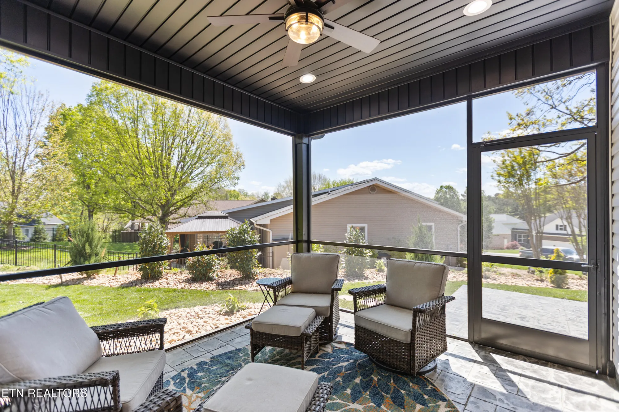 Property Slideshow image 35 of 37 | 141 daleyuhski way, Loudon, TN, 37774