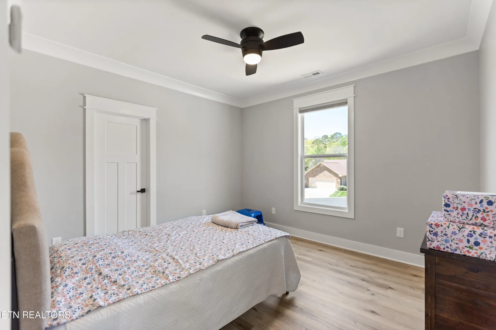 Property Slideshow image 27 of 37 | 141 daleyuhski way, Loudon, TN, 37774