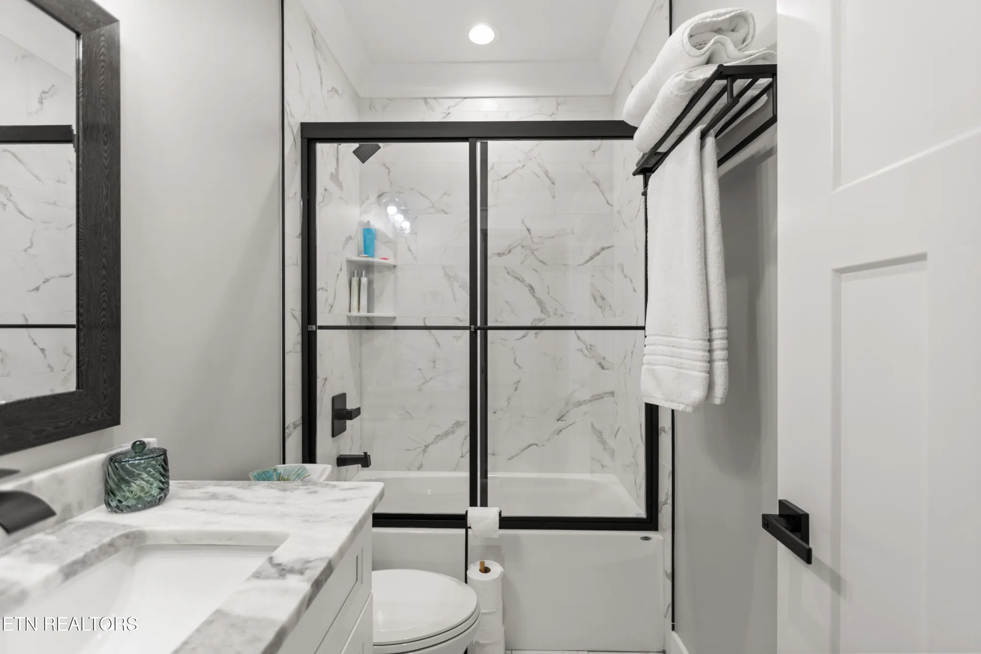 Property Slideshow image 28 of 37 | 141 daleyuhski way, Loudon, TN, 37774