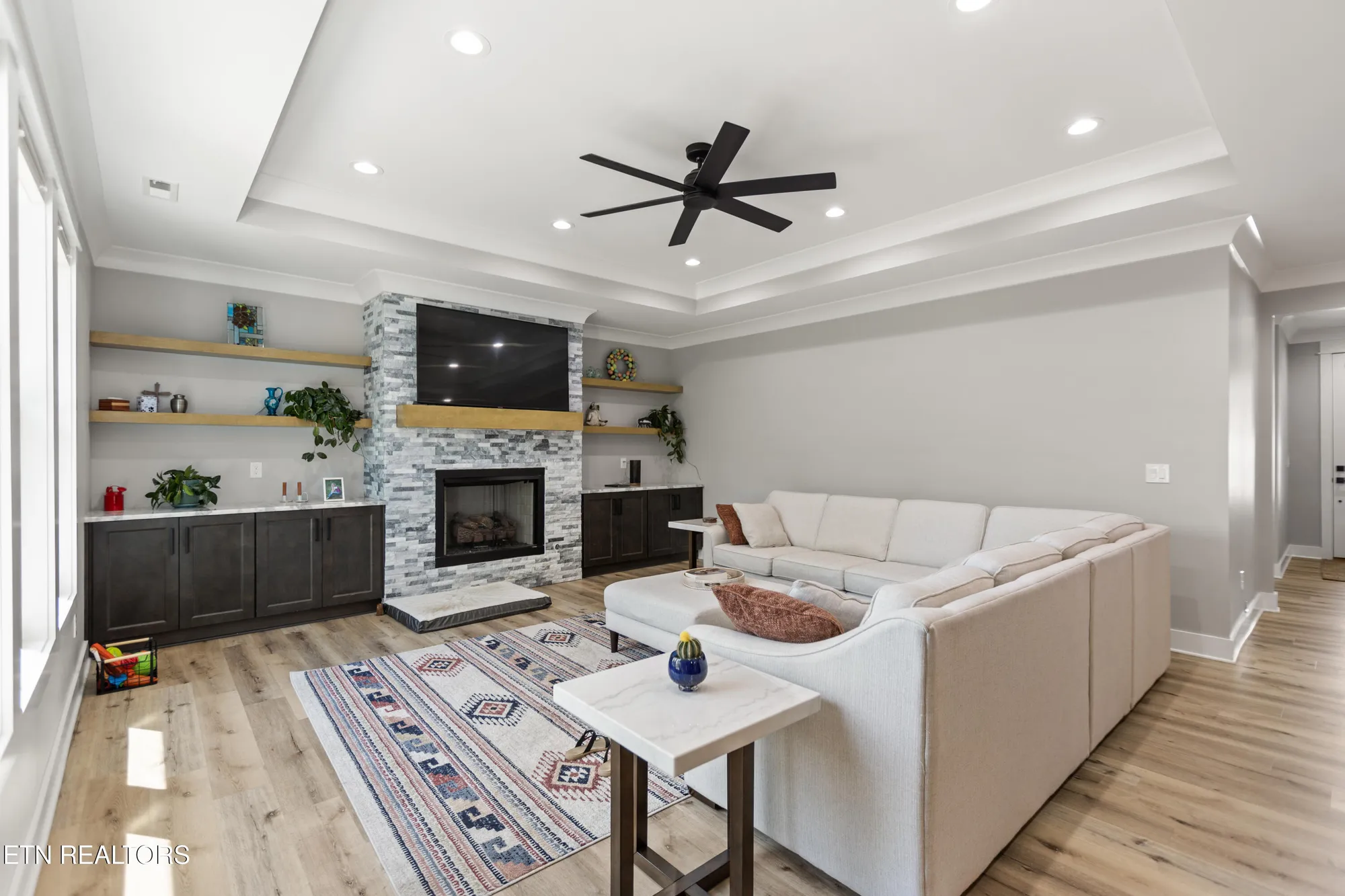 Property Slideshow image 18 of 37 | 141 daleyuhski way, Loudon, TN, 37774