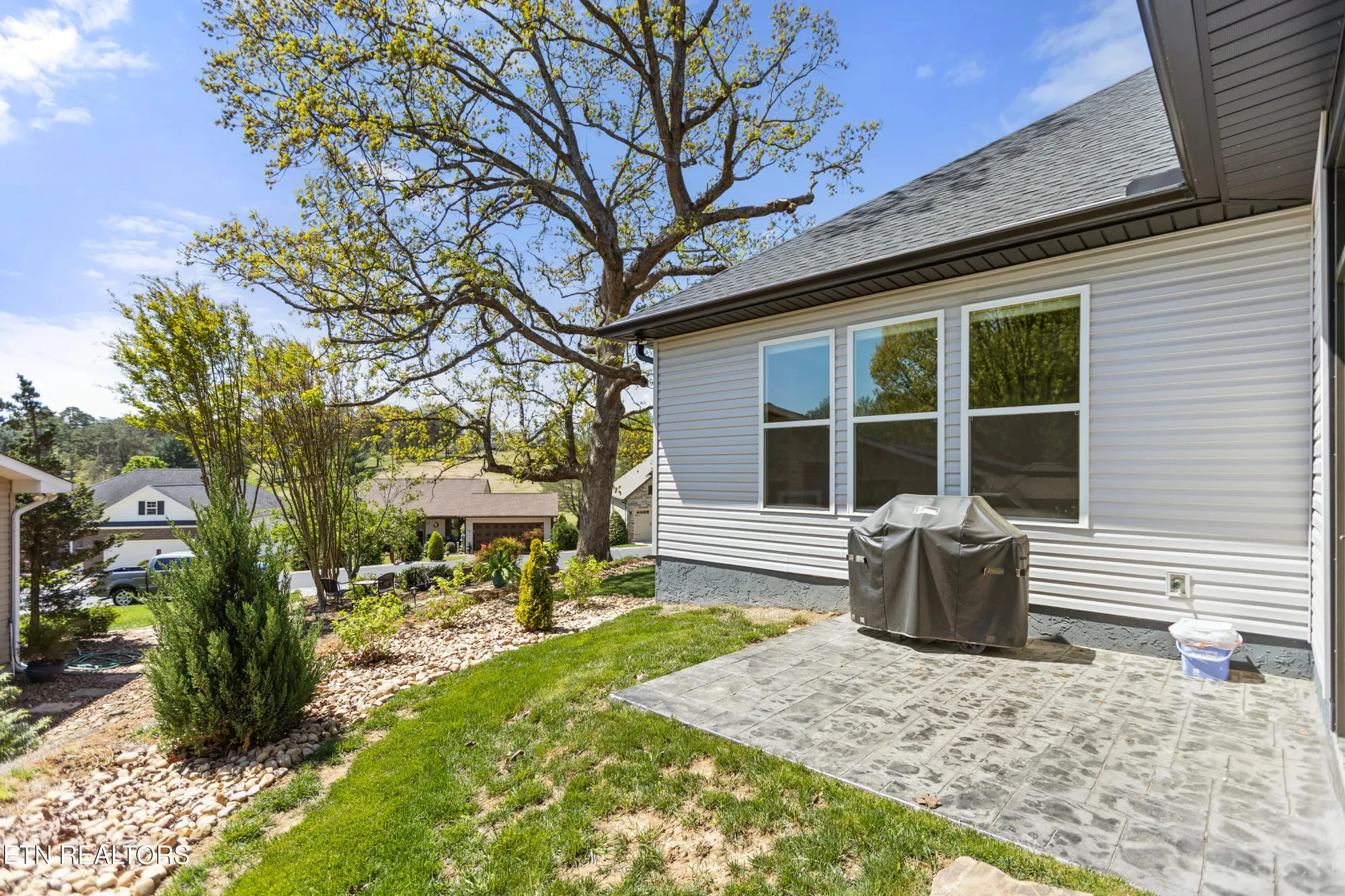 Property Slideshow image 8 of 37 | 141 daleyuhski way, Loudon, TN, 37774