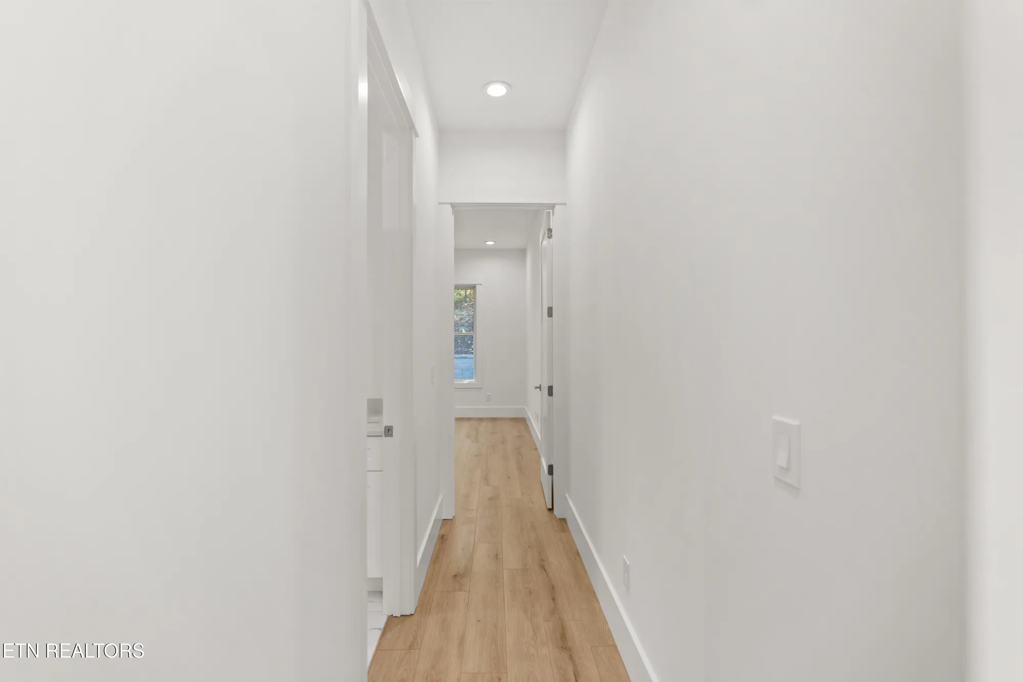 Property Slideshow image 22 of 60 | 176 saligugi way, Loudon, TN, 37774