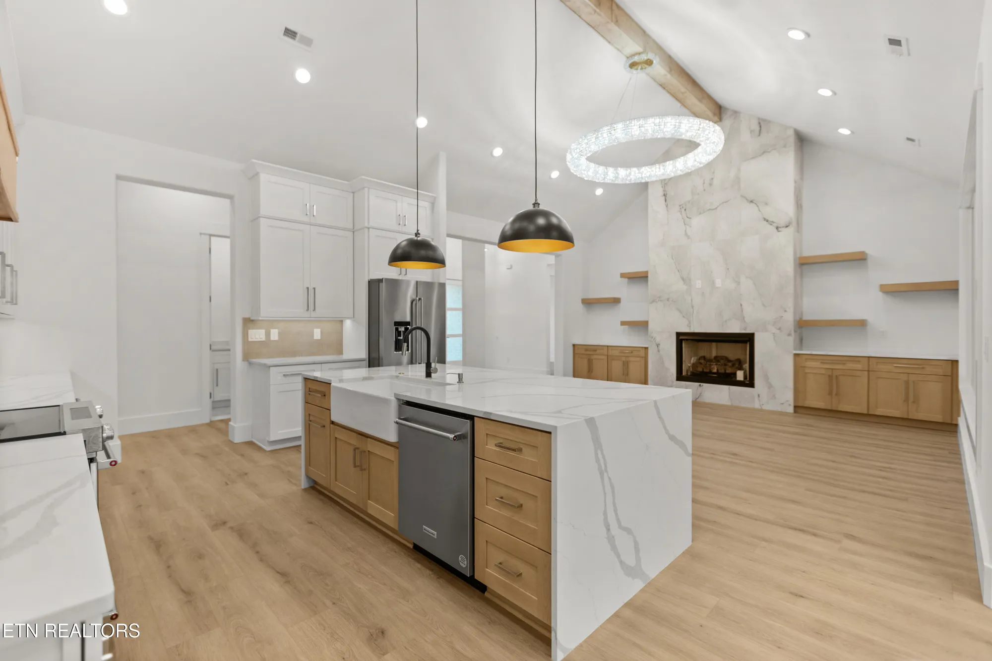 Property Slideshow image 9 of 60 | 176 saligugi way, Loudon, TN, 37774