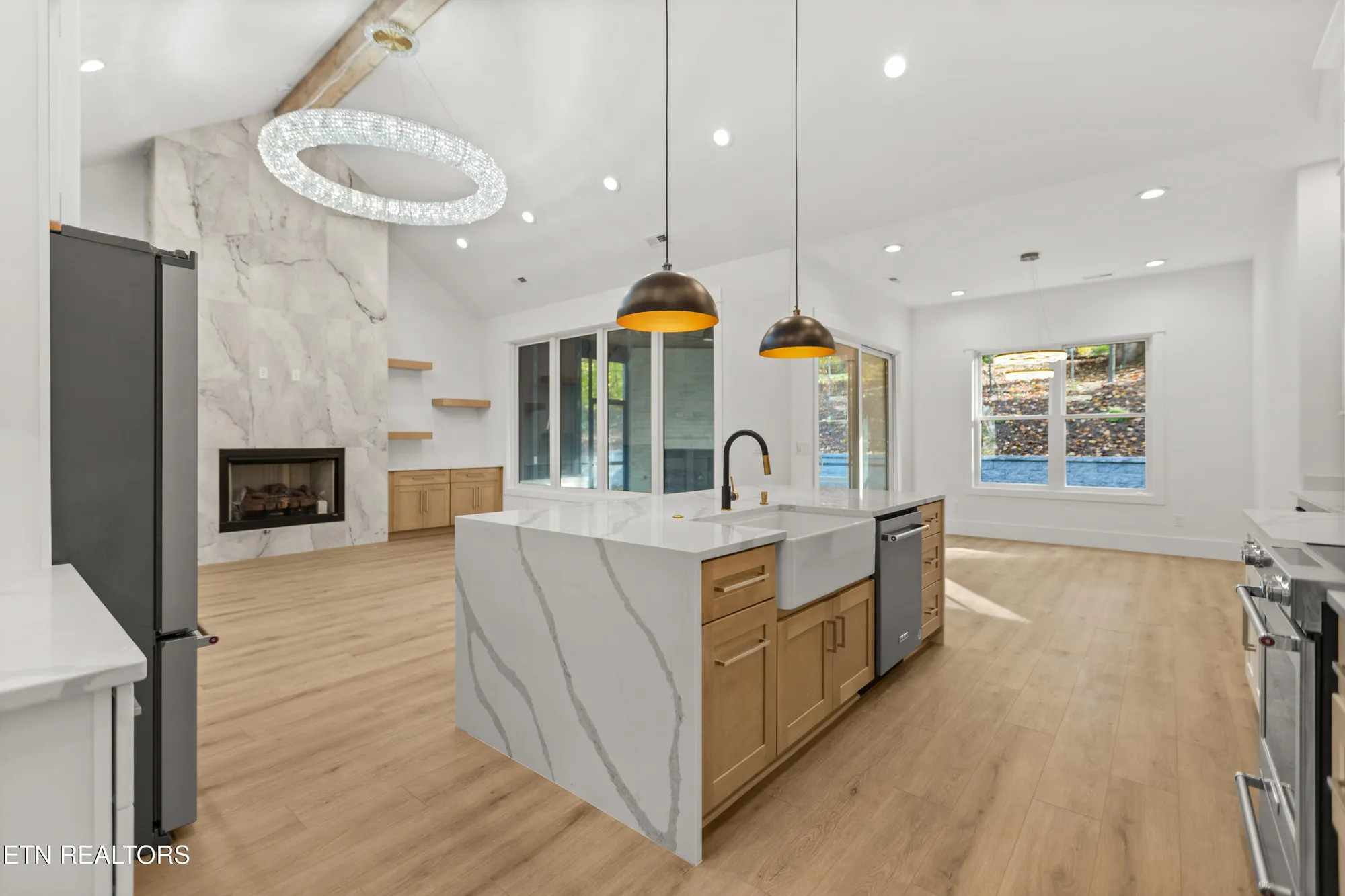 Property Slideshow image 17 of 60 | 176 saligugi way, Loudon, TN, 37774