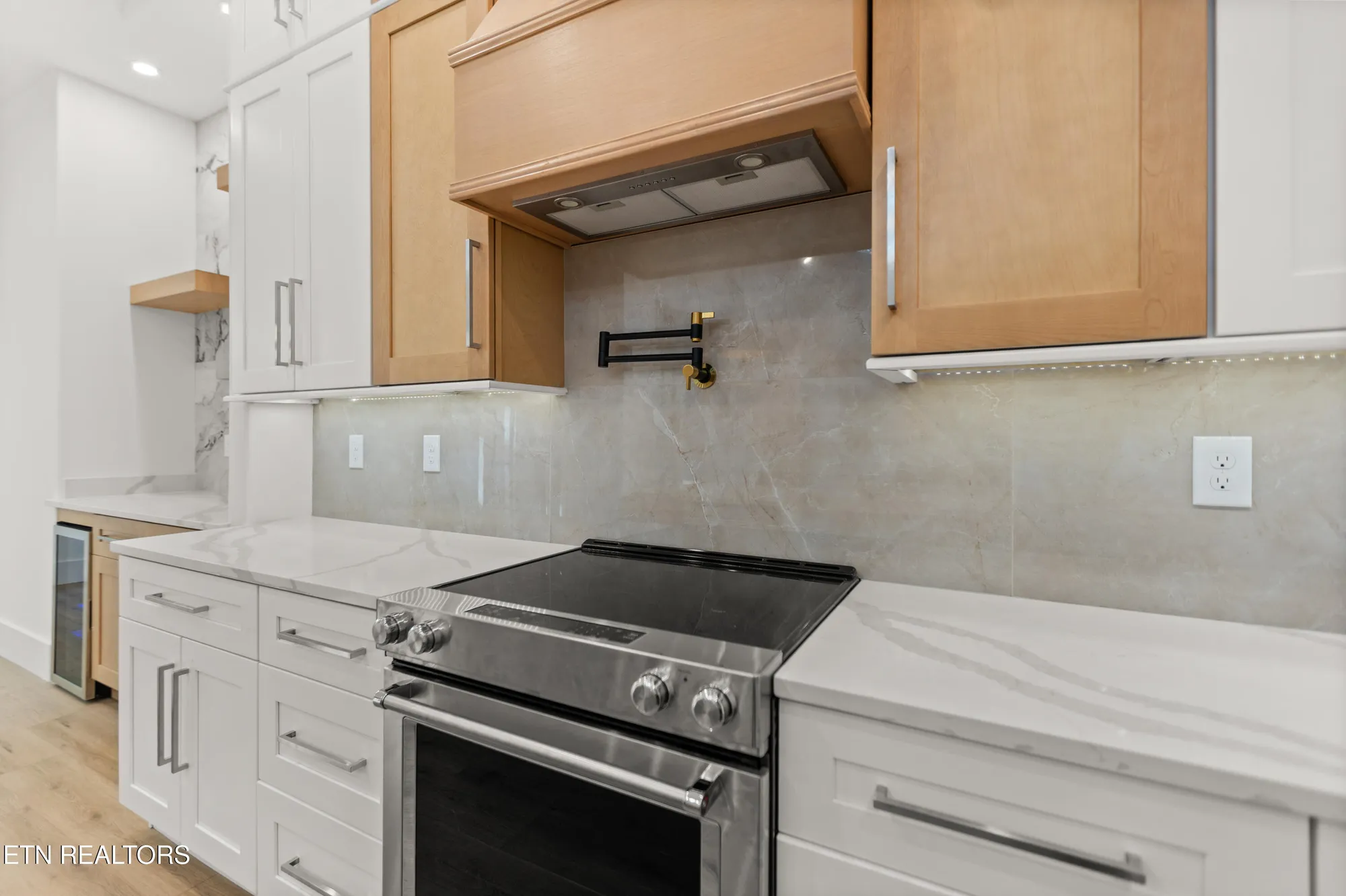 Property Slideshow image 19 of 60 | 176 saligugi way, Loudon, TN, 37774