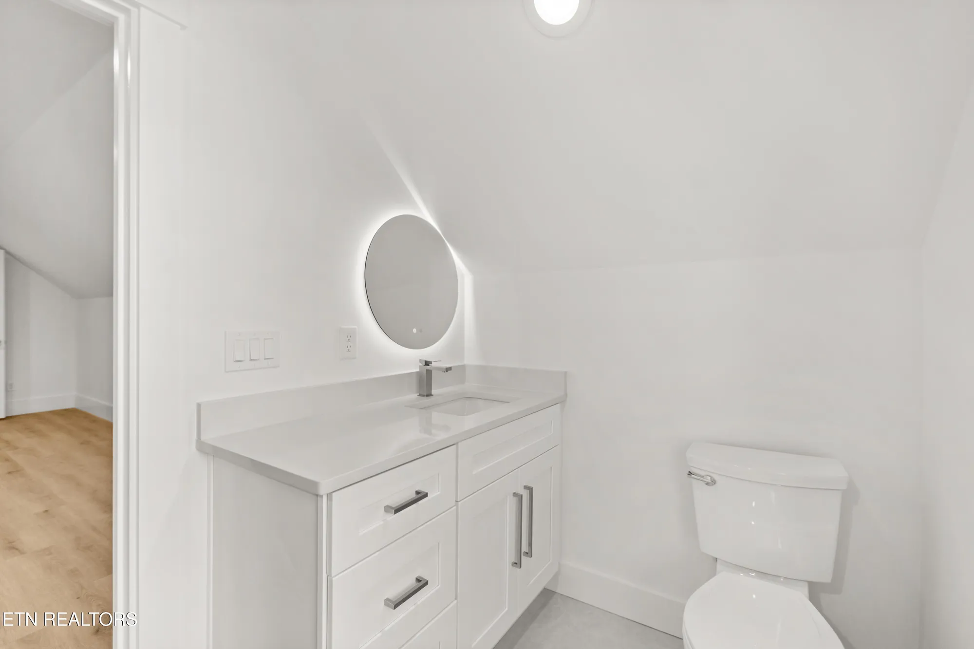 Property Slideshow image 50 of 60 | 176 saligugi way, Loudon, TN, 37774