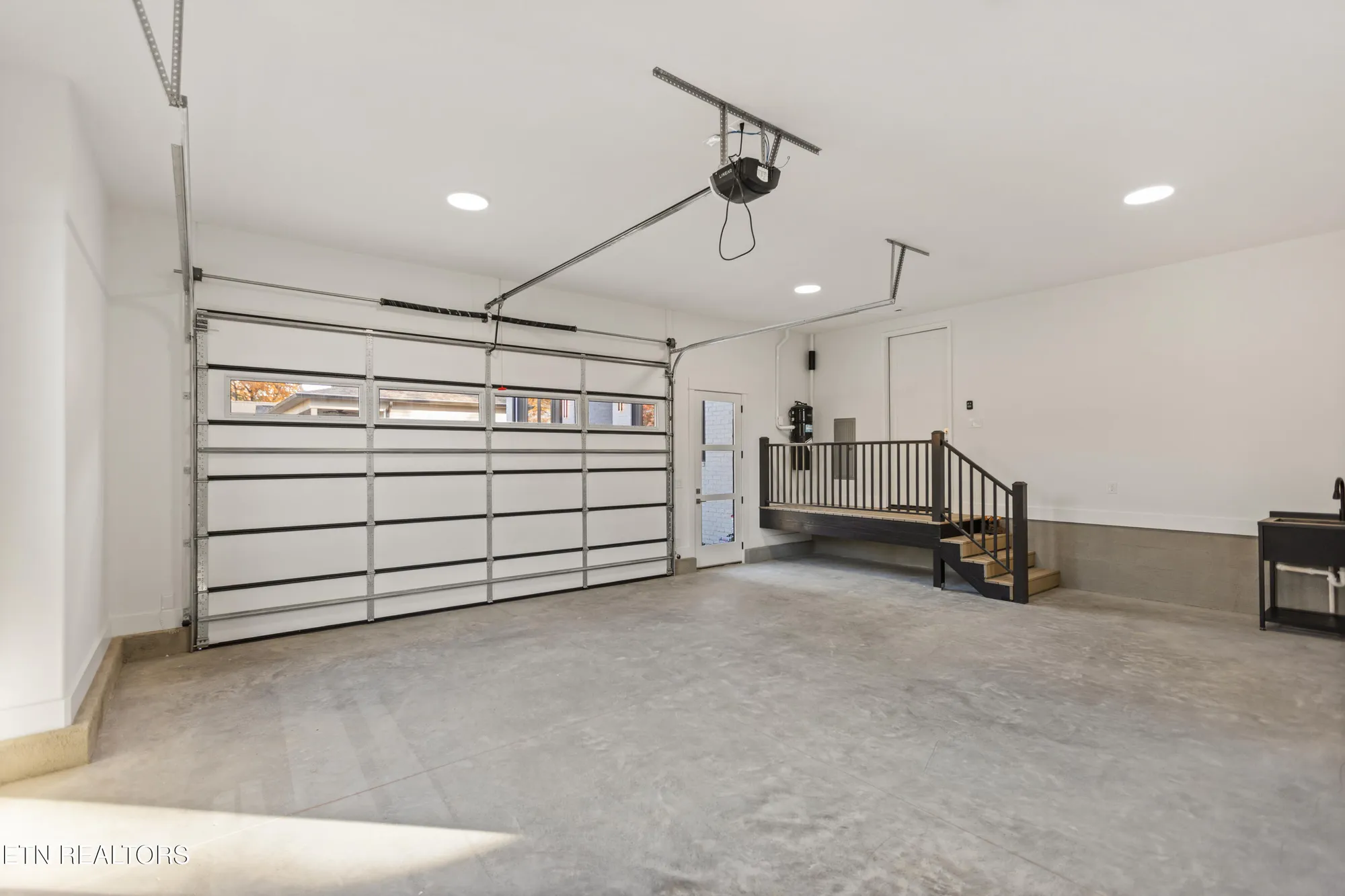 Property Slideshow image 56 of 60 | 176 saligugi way, Loudon, TN, 37774