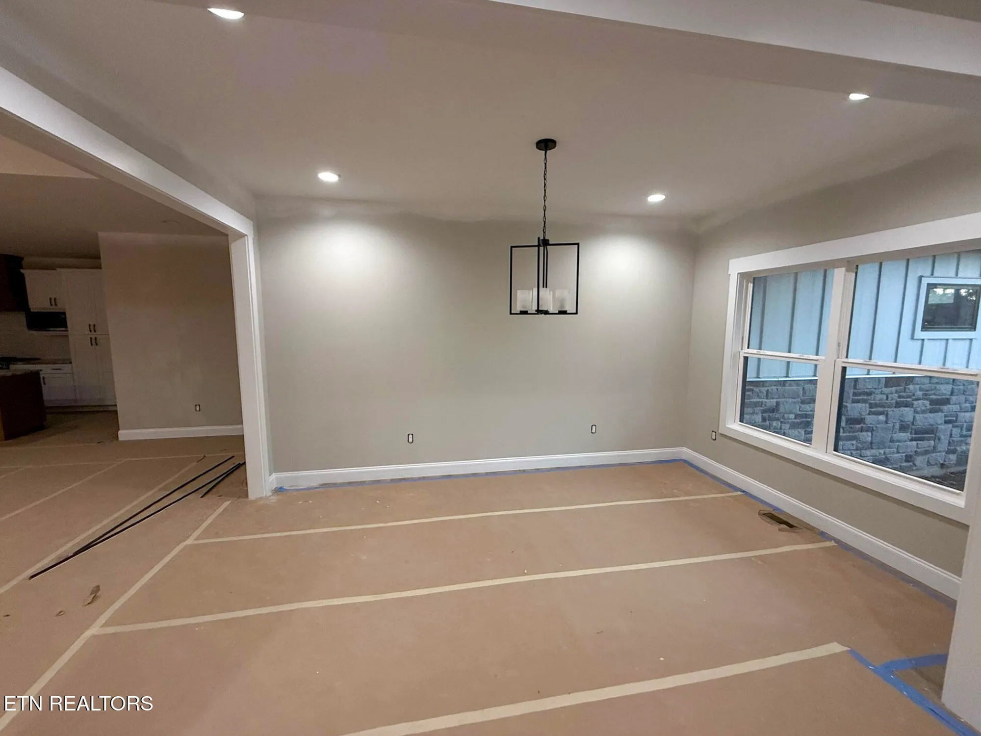 Property Slideshow image 13 of 22 | 605 westchester dr, Crossville, TN, 38558