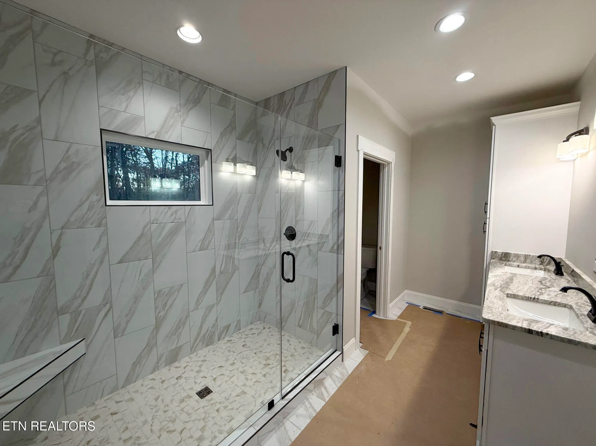 Property Slideshow image 16 of 22 | 605 westchester dr, Crossville, TN, 38558