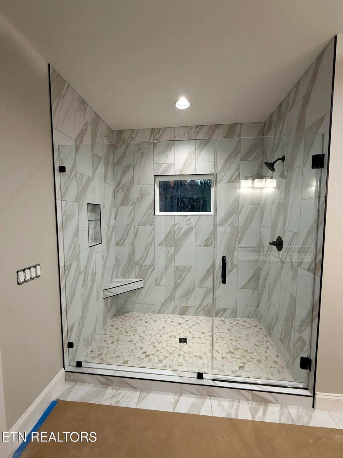 Property Slideshow image 17 of 22 | 605 westchester dr, Crossville, TN, 38558