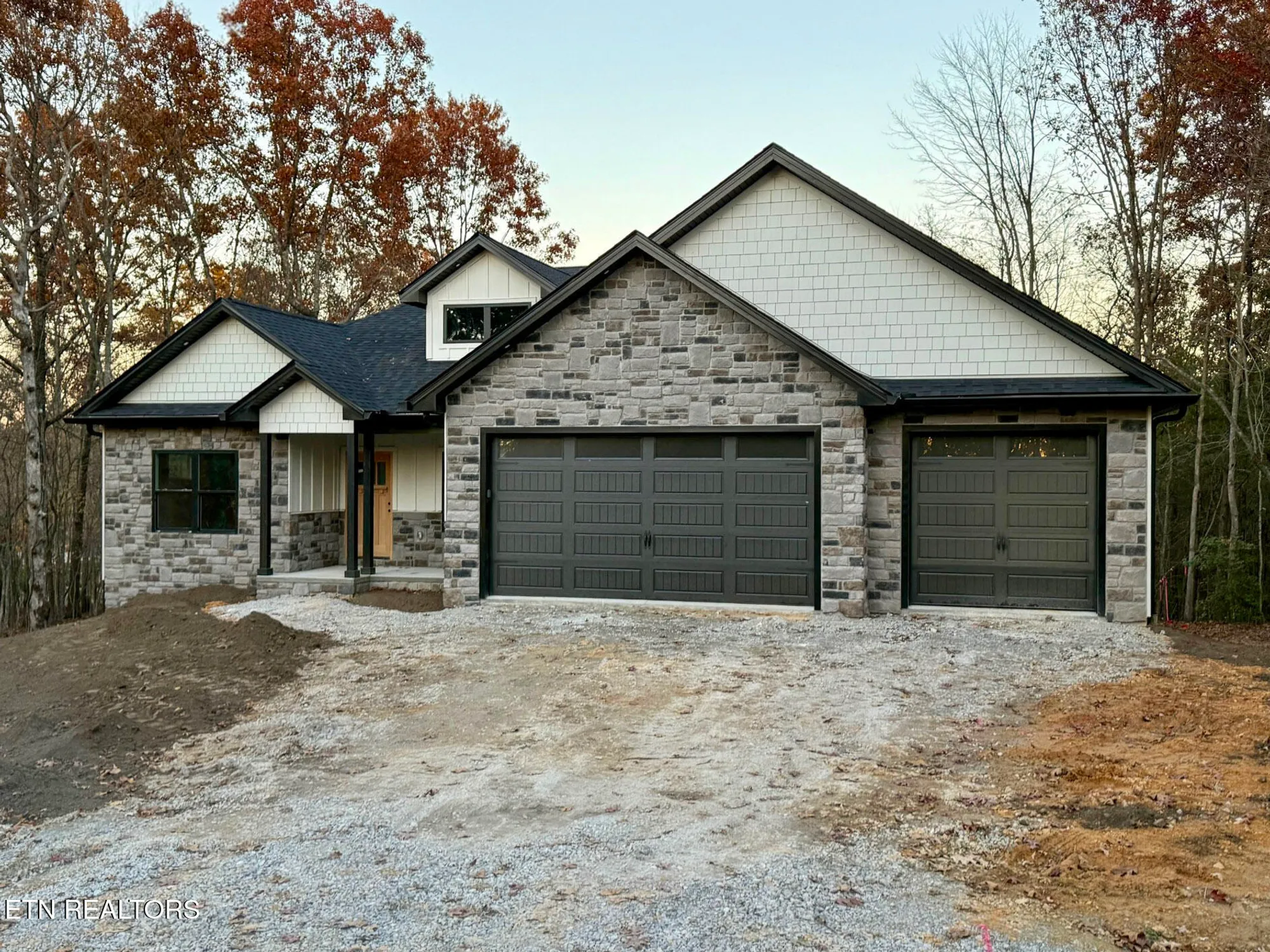 Property Slideshow image 3 of 22 | 605 westchester dr, Crossville, TN, 38558