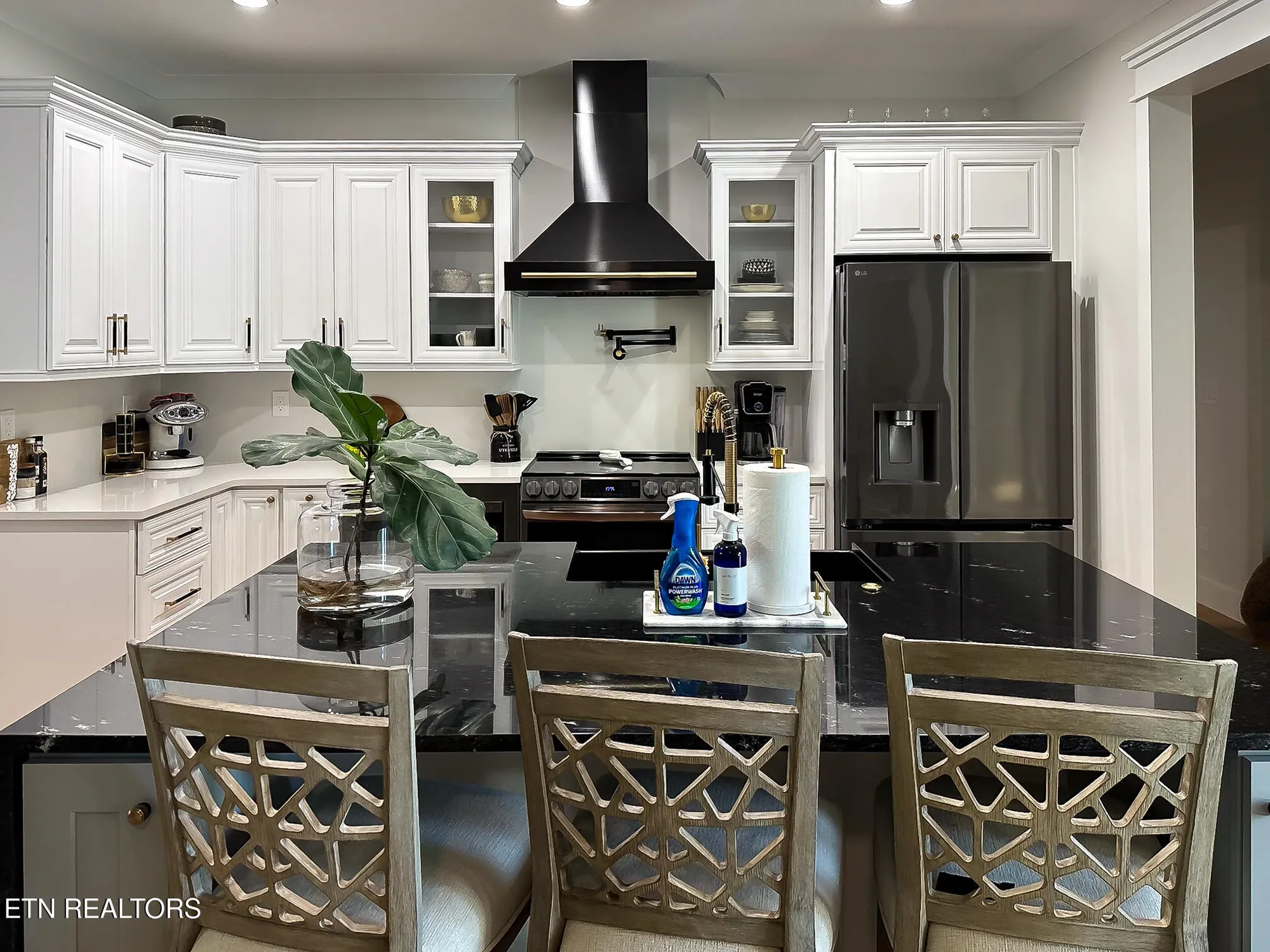 Property Slideshow image 9 of 42 | 316 ootsima ln, Loudon, TN, 37774