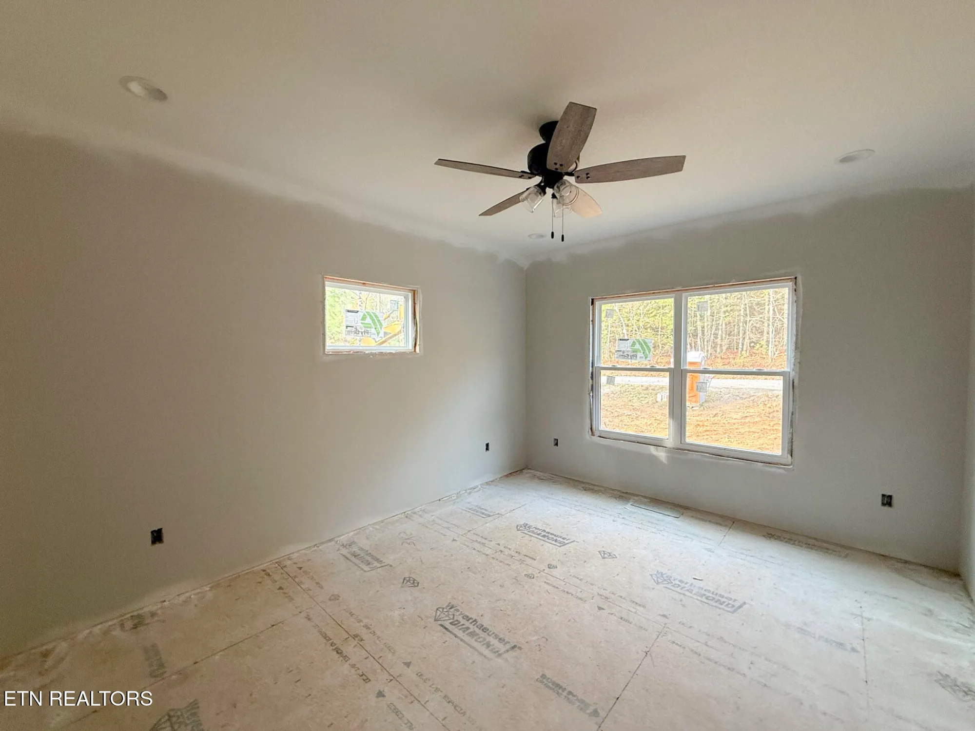 Property Slideshow image 8 of 20 | 157 natchez cir, Crossville, TN, 38558