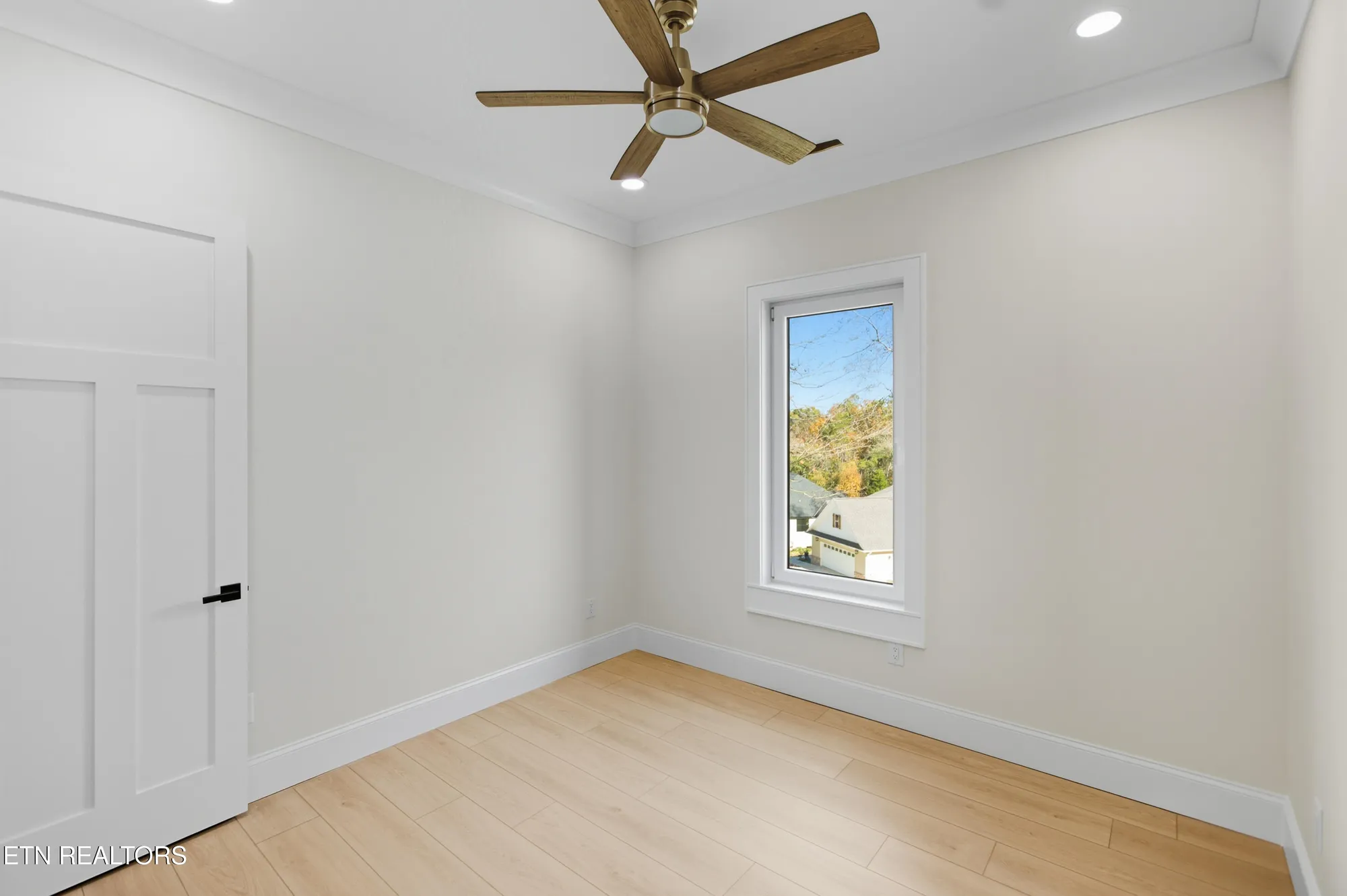 Property Slideshow image 31 of 45 | 121 nuhya way, Loudon, TN, 37774