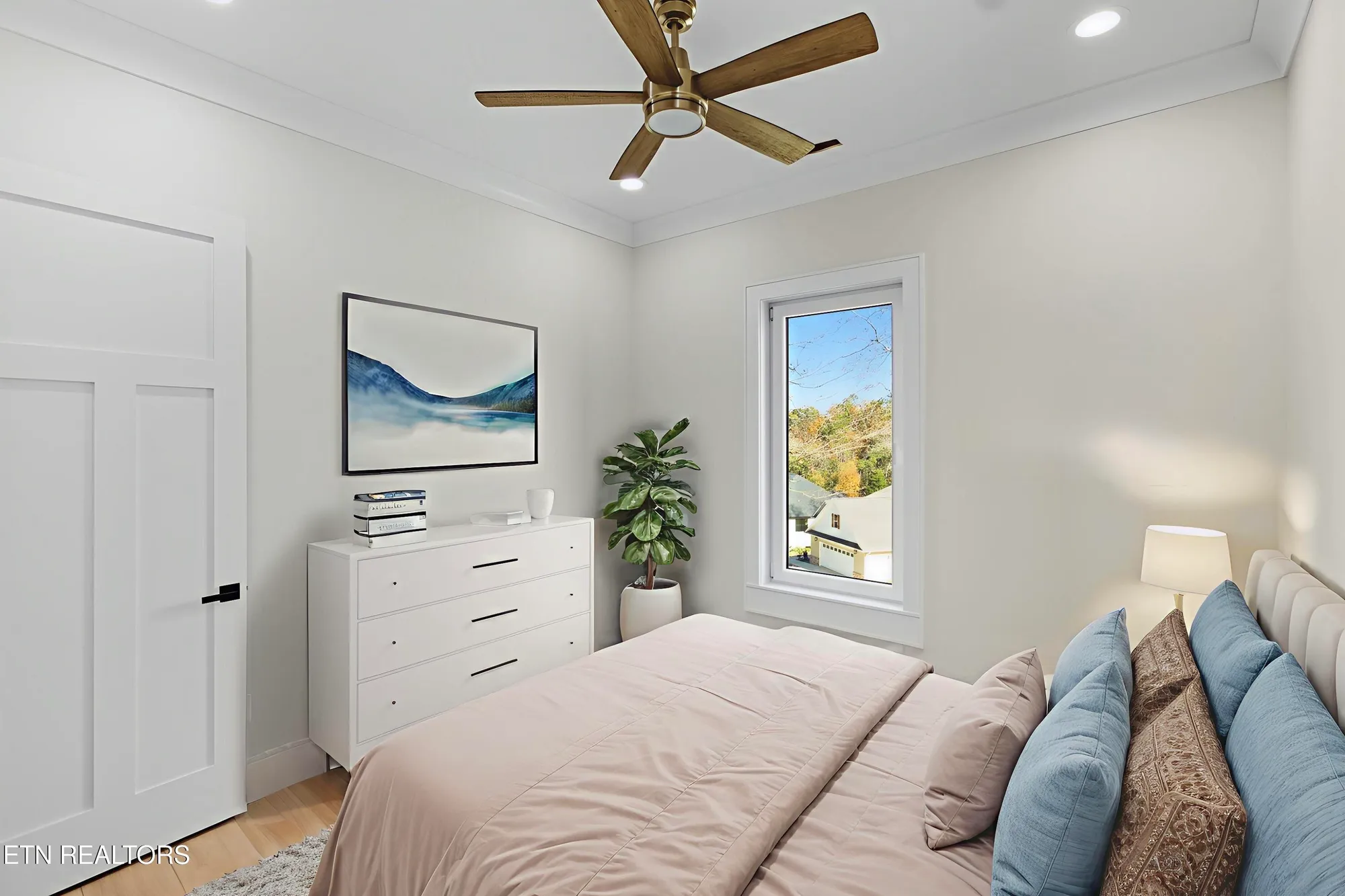 Property Slideshow image 32 of 45 | 121 nuhya way, Loudon, TN, 37774