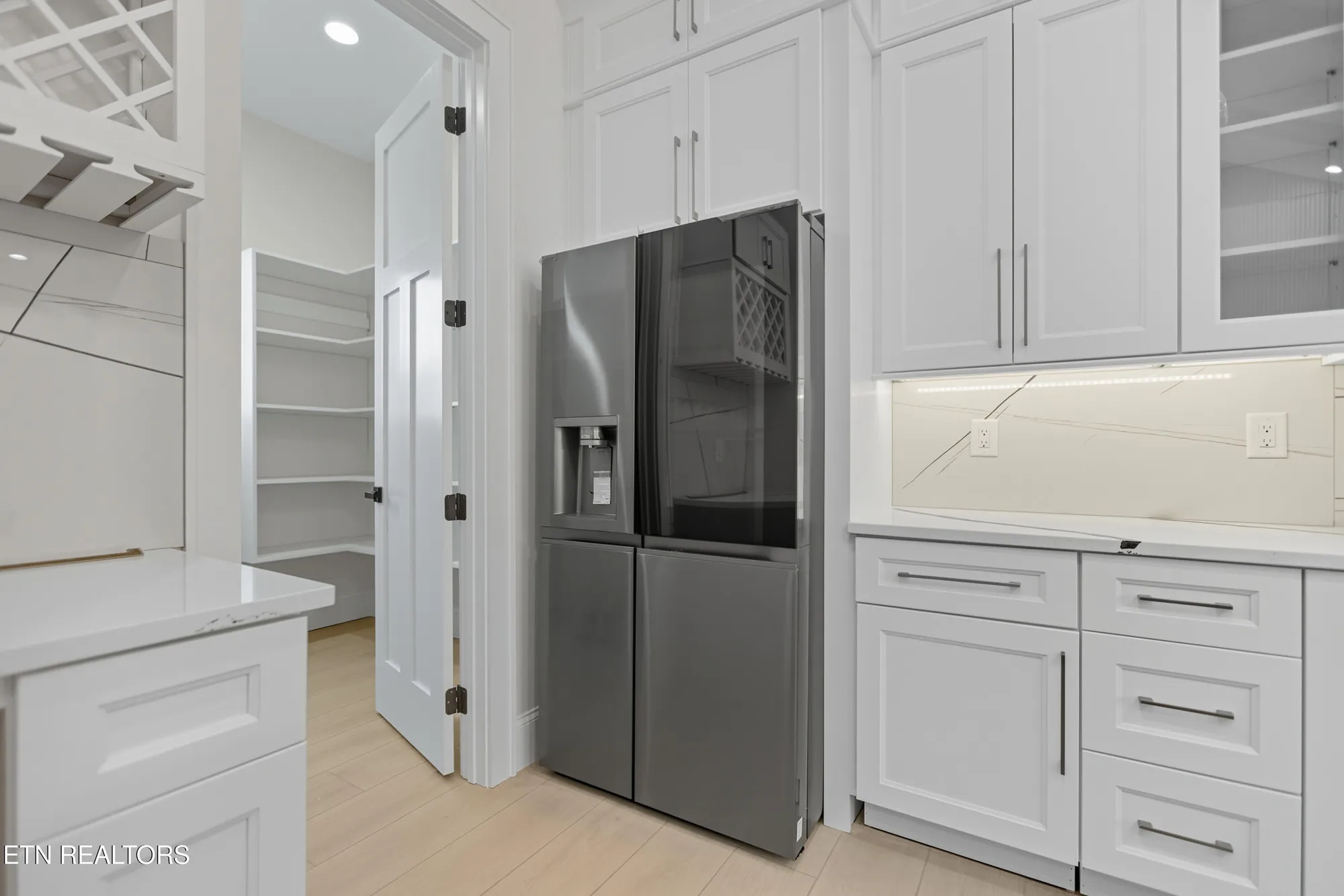 Property Slideshow image 19 of 45 | 121 nuhya way, Loudon, TN, 37774