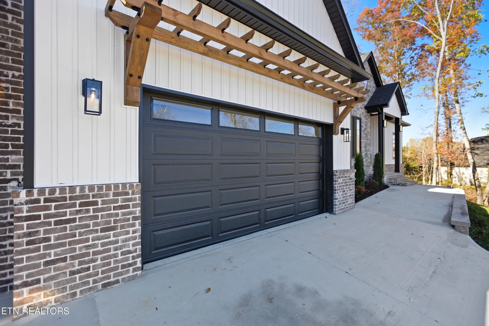 Property Slideshow image 4 of 45 | 121 nuhya way, Loudon, TN, 37774