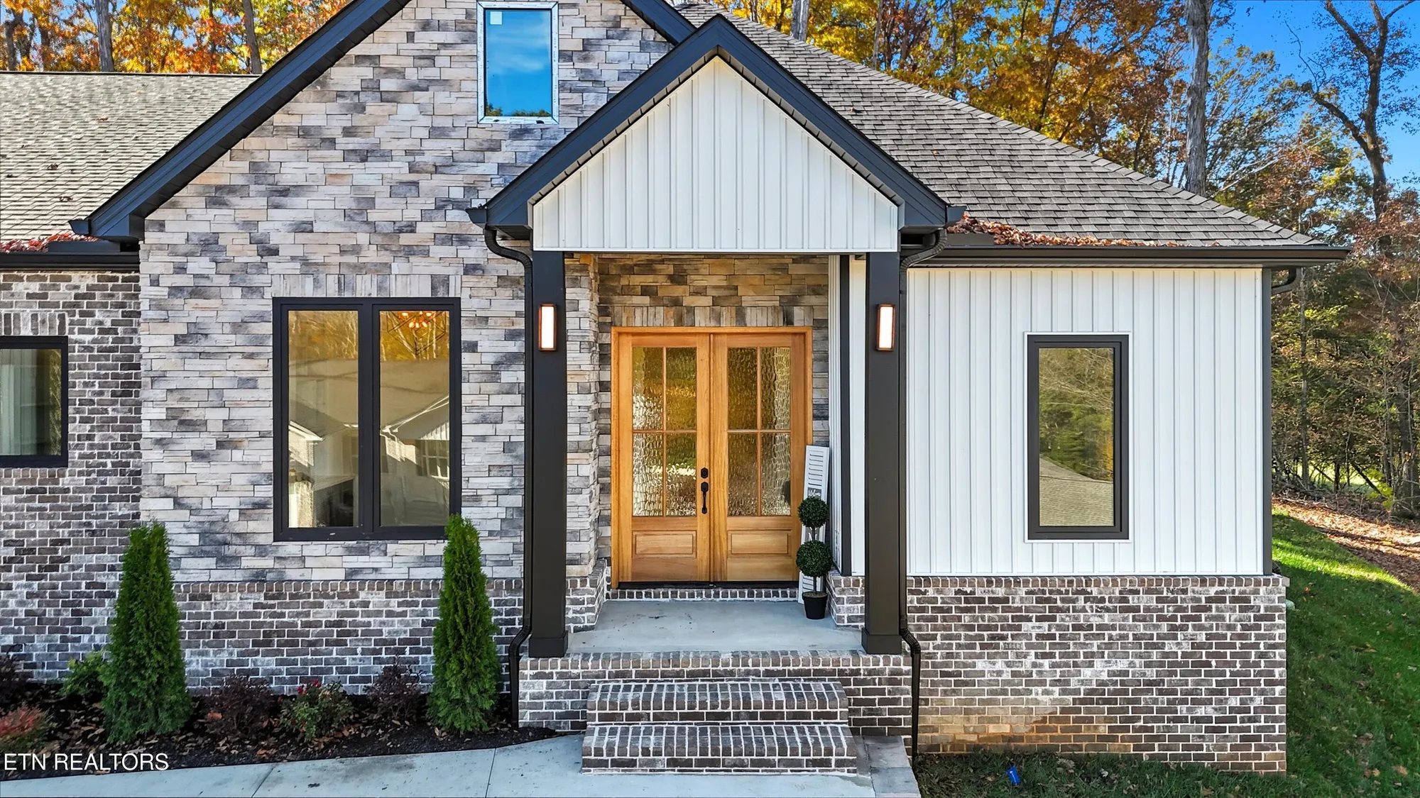 Property Slideshow image 5 of 45 | 121 nuhya way, Loudon, TN, 37774