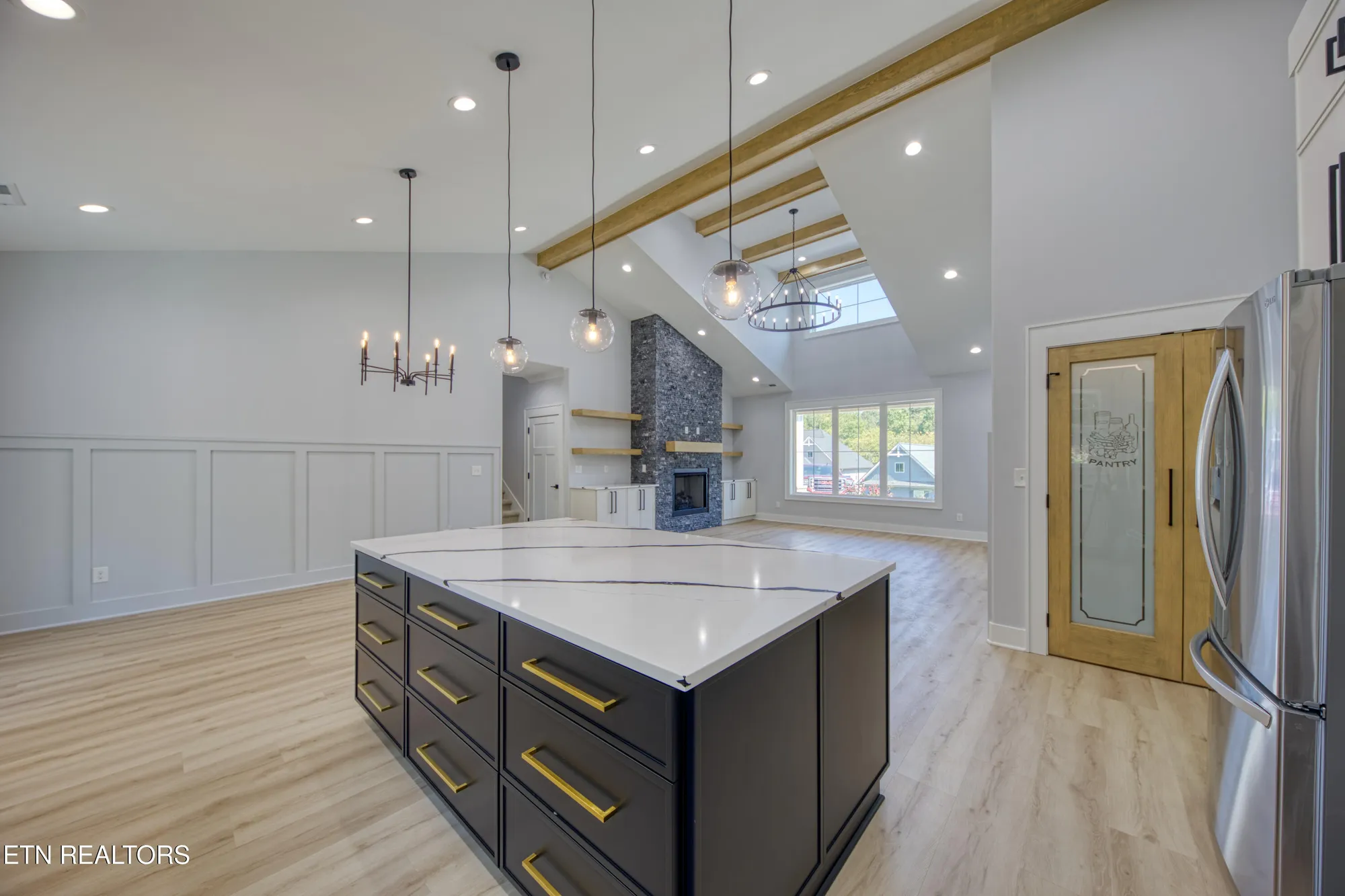 Property Slideshow image 5 of 39 | 113 nuhya way, Loudon, TN, 37774