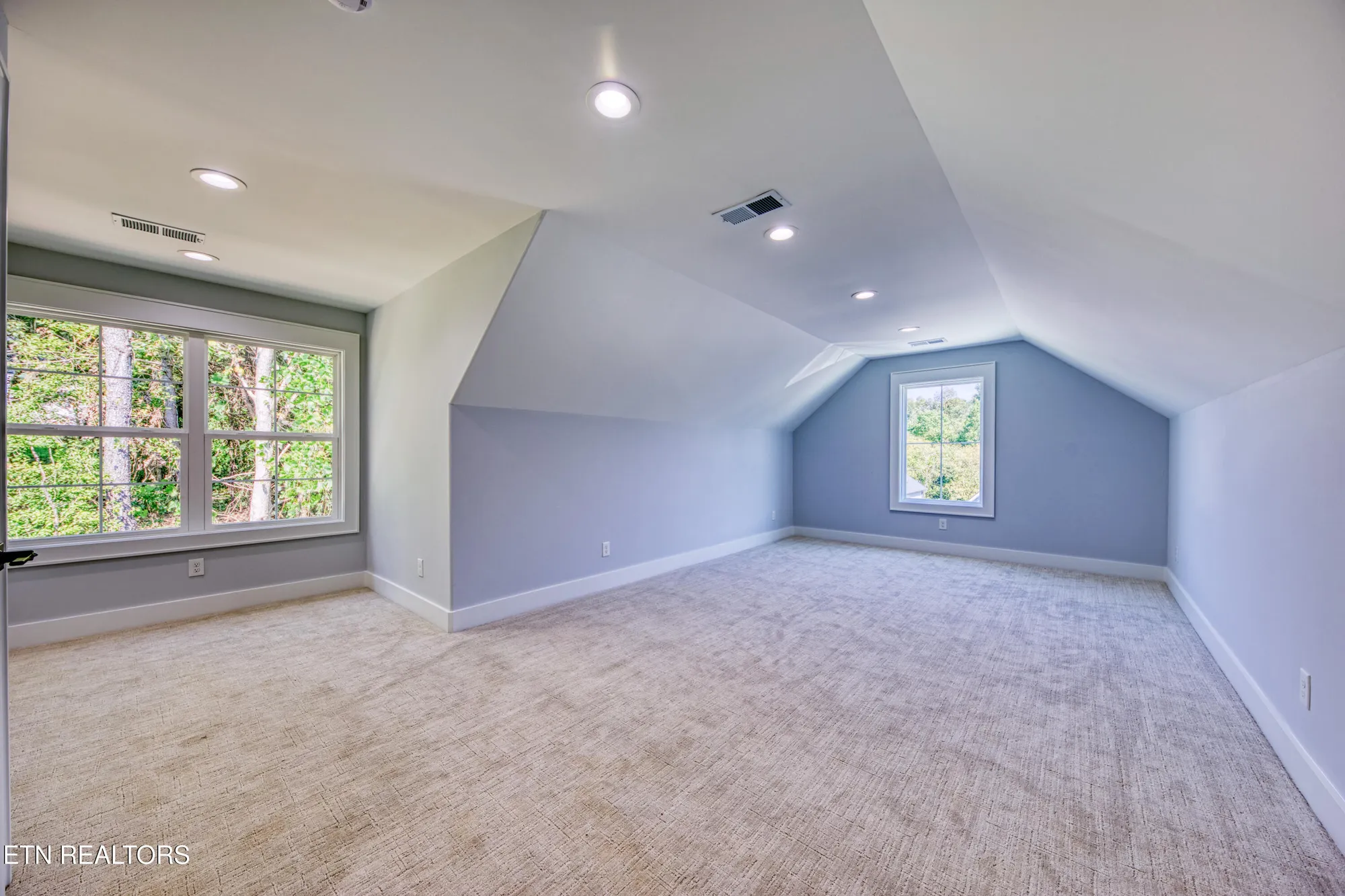 Property Slideshow image 27 of 39 | 113 nuhya way, Loudon, TN, 37774