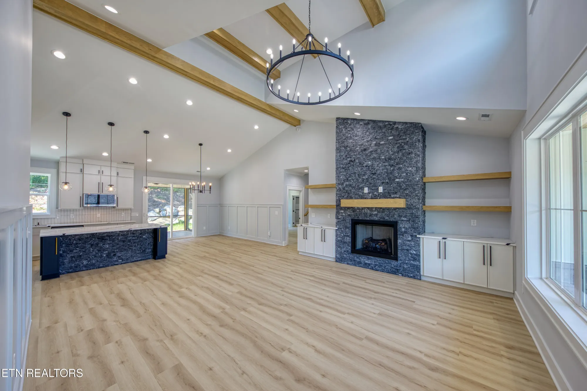 Property Slideshow image 11 of 39 | 113 nuhya way, Loudon, TN, 37774