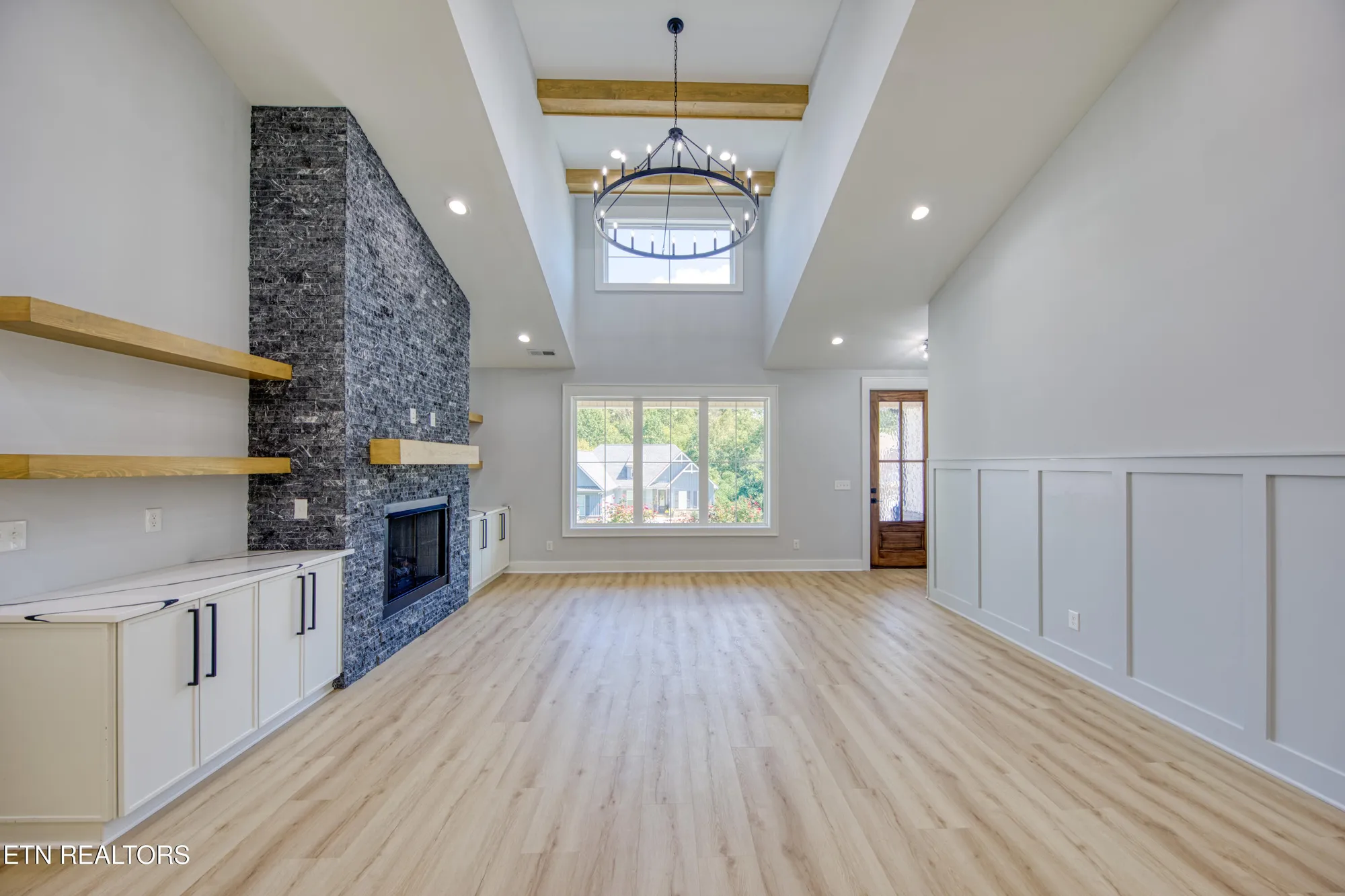 Property Slideshow image 13 of 39 | 113 nuhya way, Loudon, TN, 37774