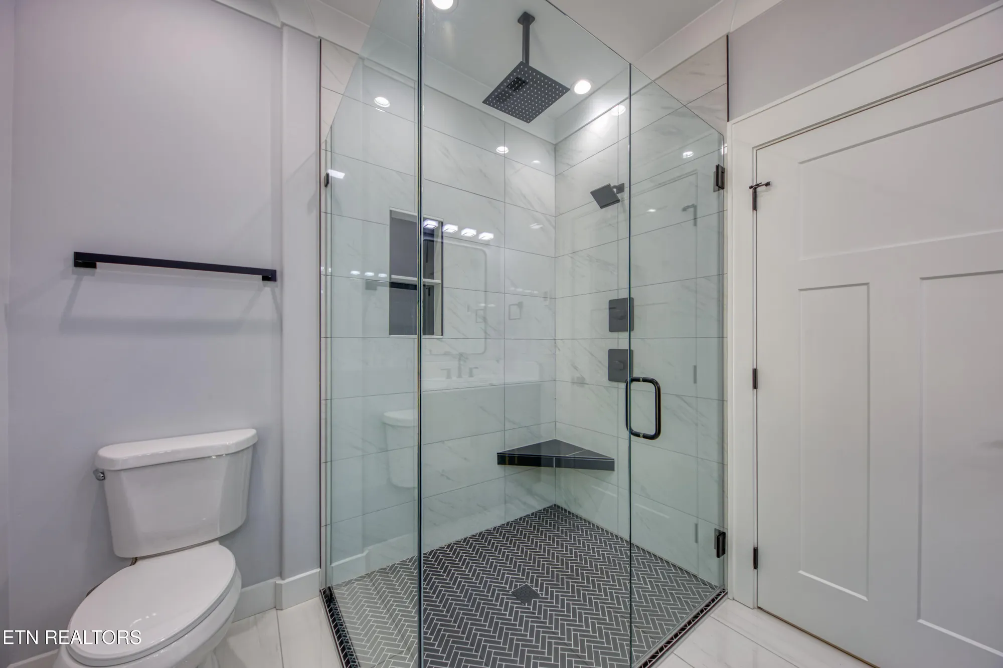 Property Slideshow image 18 of 39 | 113 nuhya way, Loudon, TN, 37774