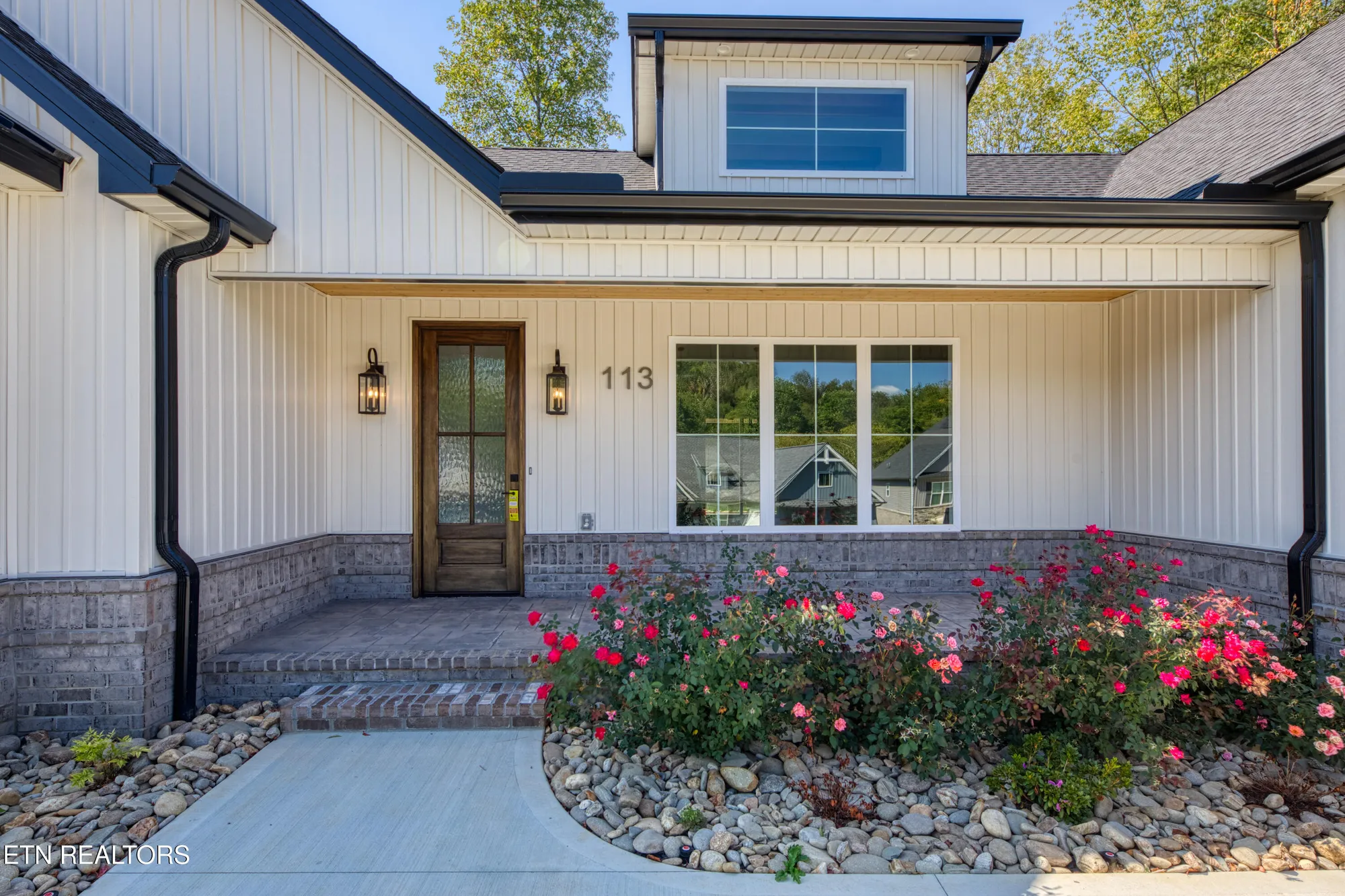 Property Slideshow image 2 of 39 | 113 nuhya way, Loudon, TN, 37774